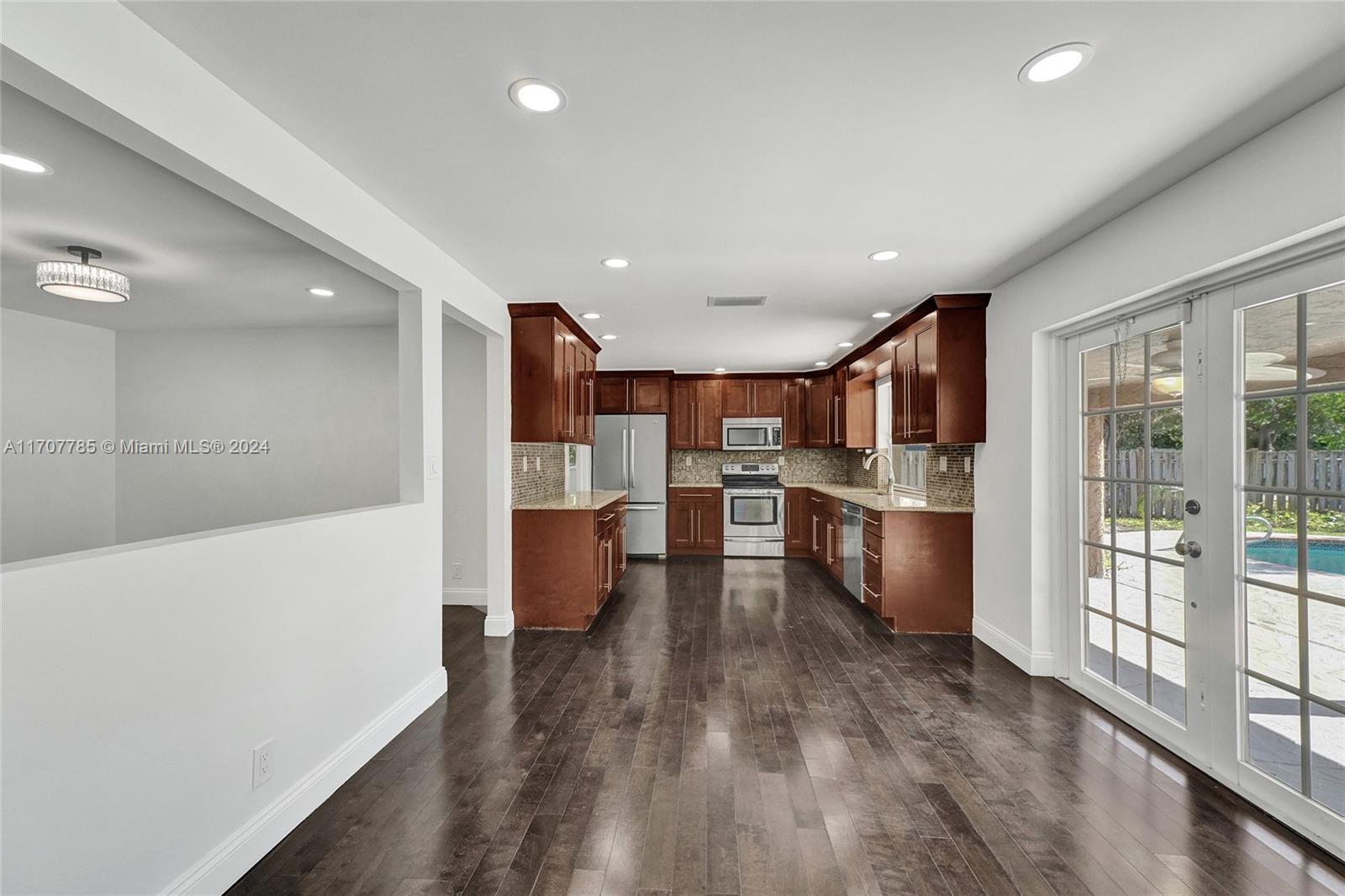 BRENTWOOD PARK - Residential