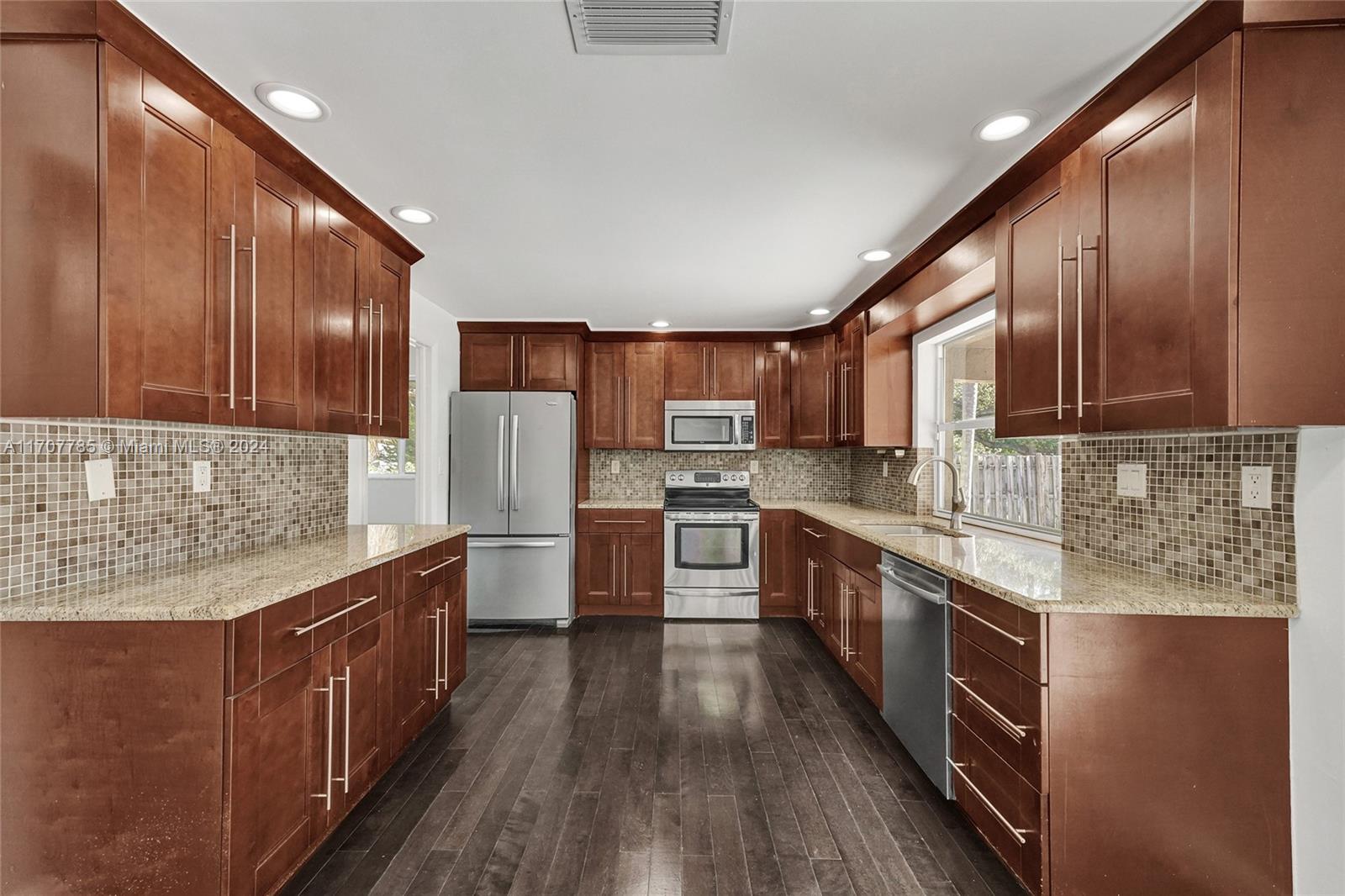 BRENTWOOD PARK - Residential
