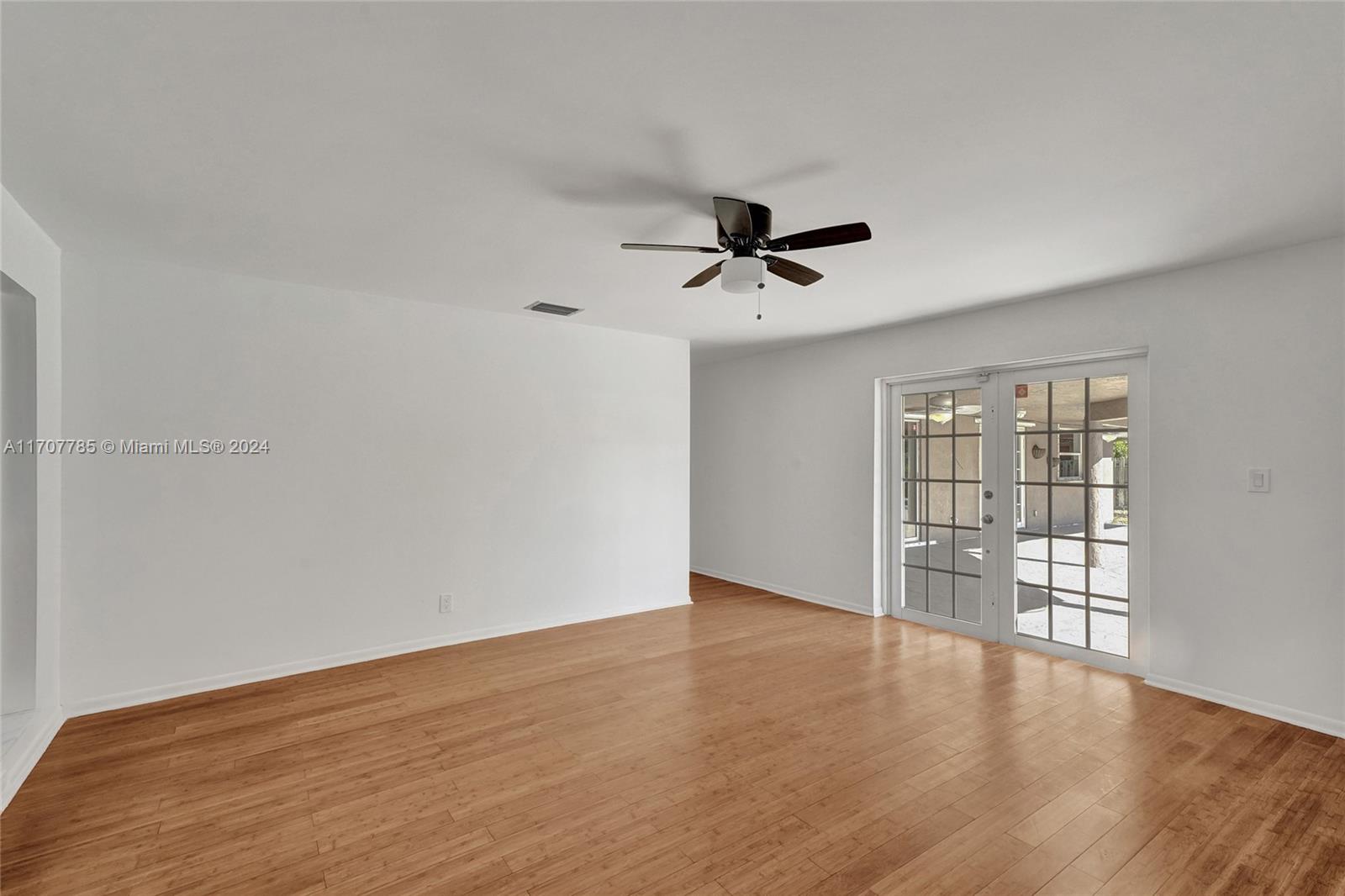BRENTWOOD PARK - Residential