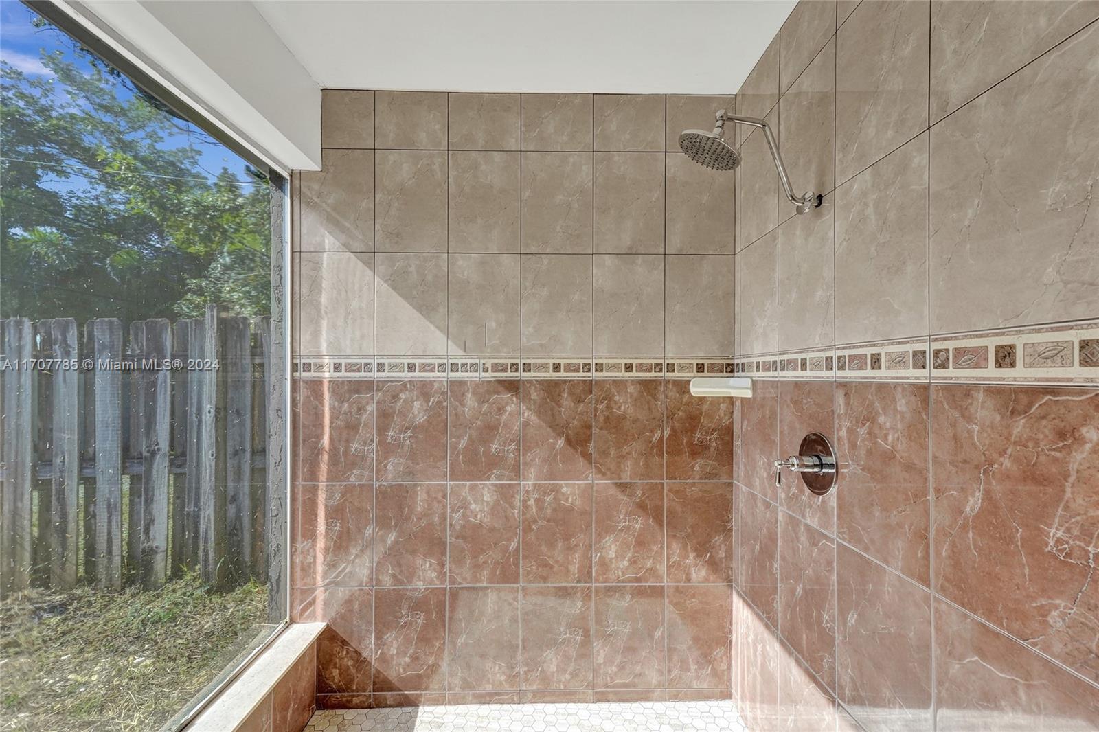 BRENTWOOD PARK - Residential