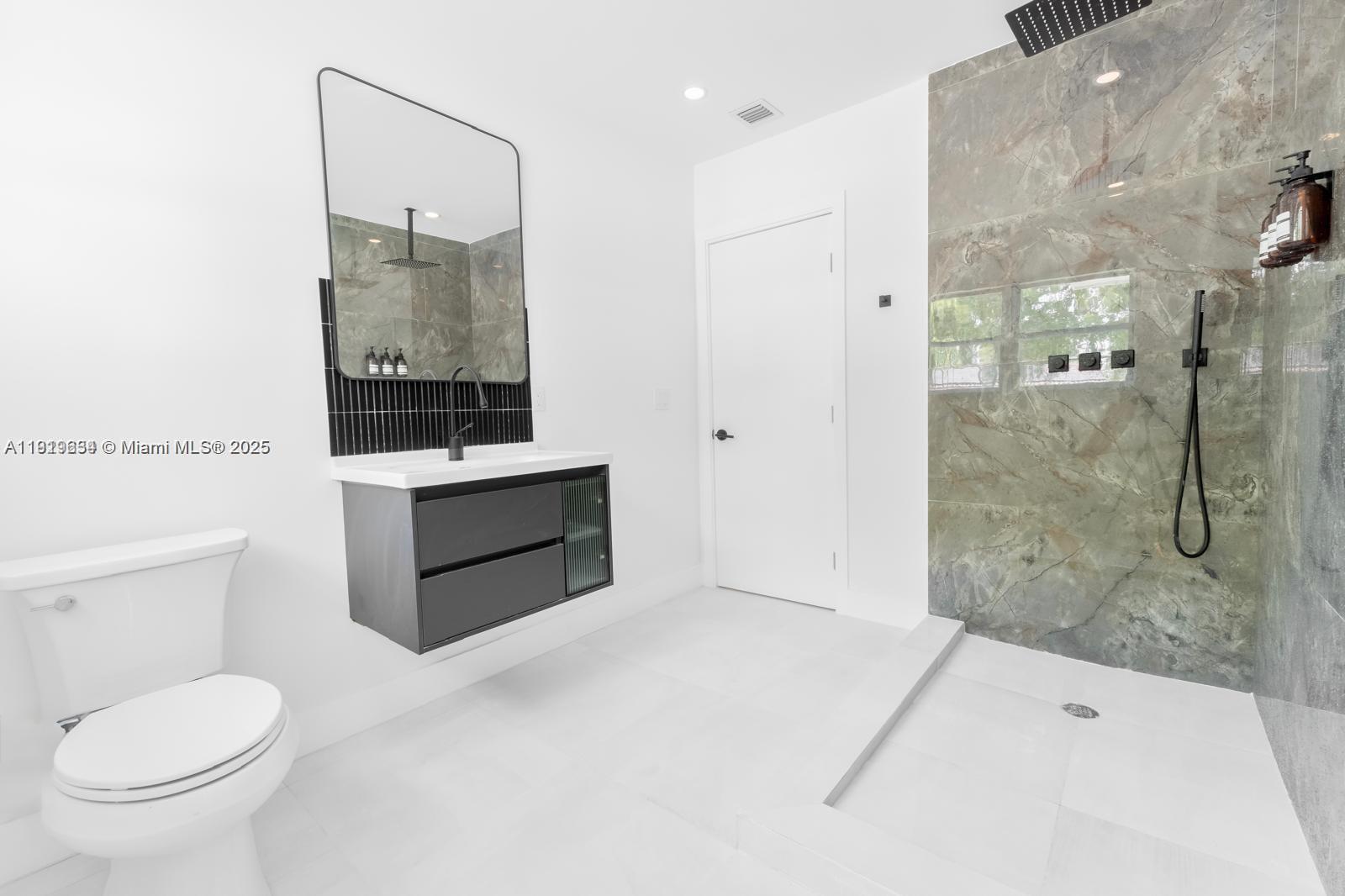 IVES ESTATES SEC 1 - Residential