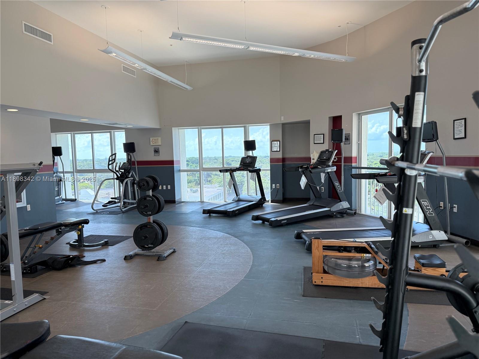DOWNTOWN DADELAND CONDO N - Residential Lease