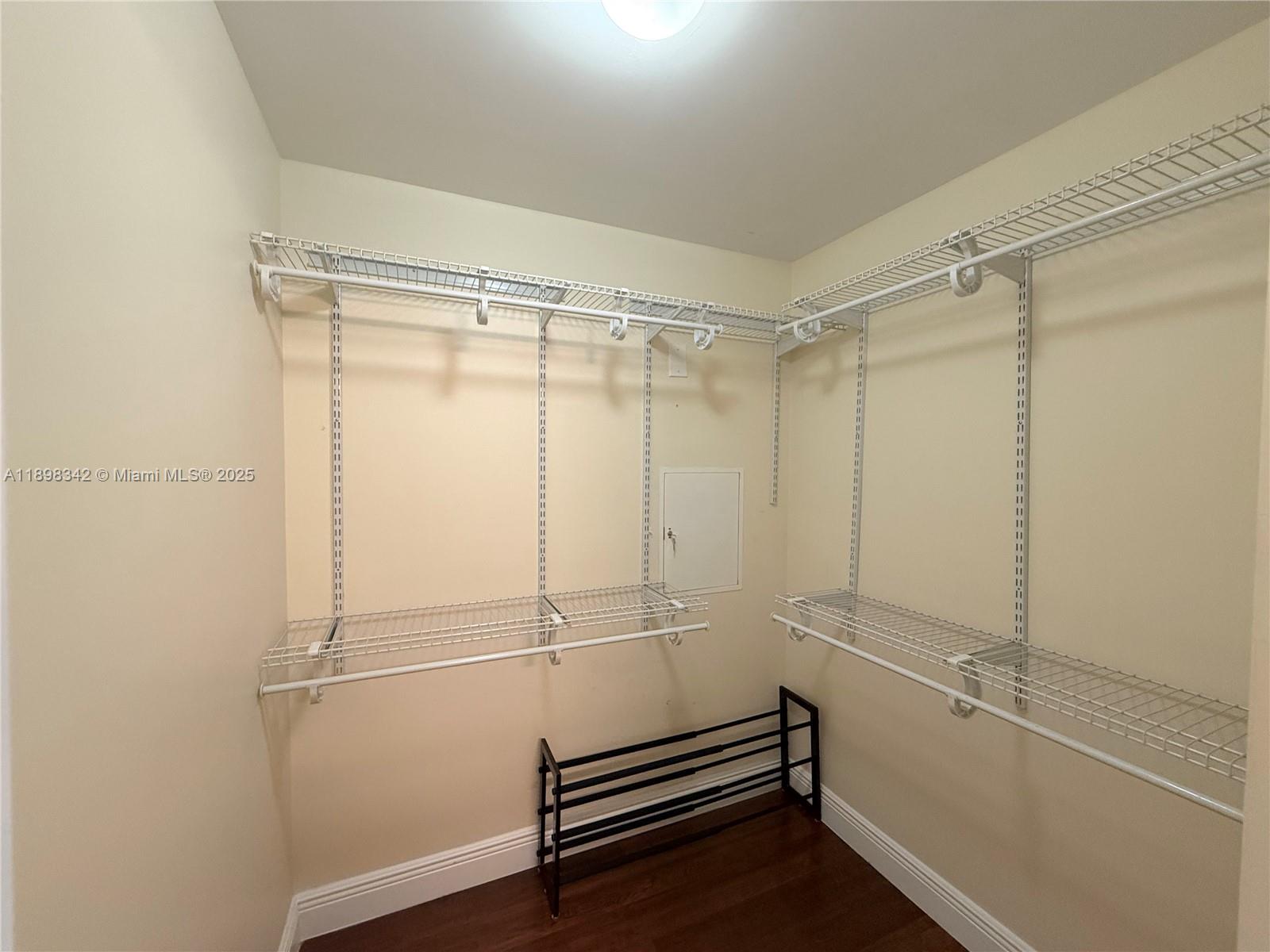 DOWNTOWN DADELAND CONDO N - Residential Lease