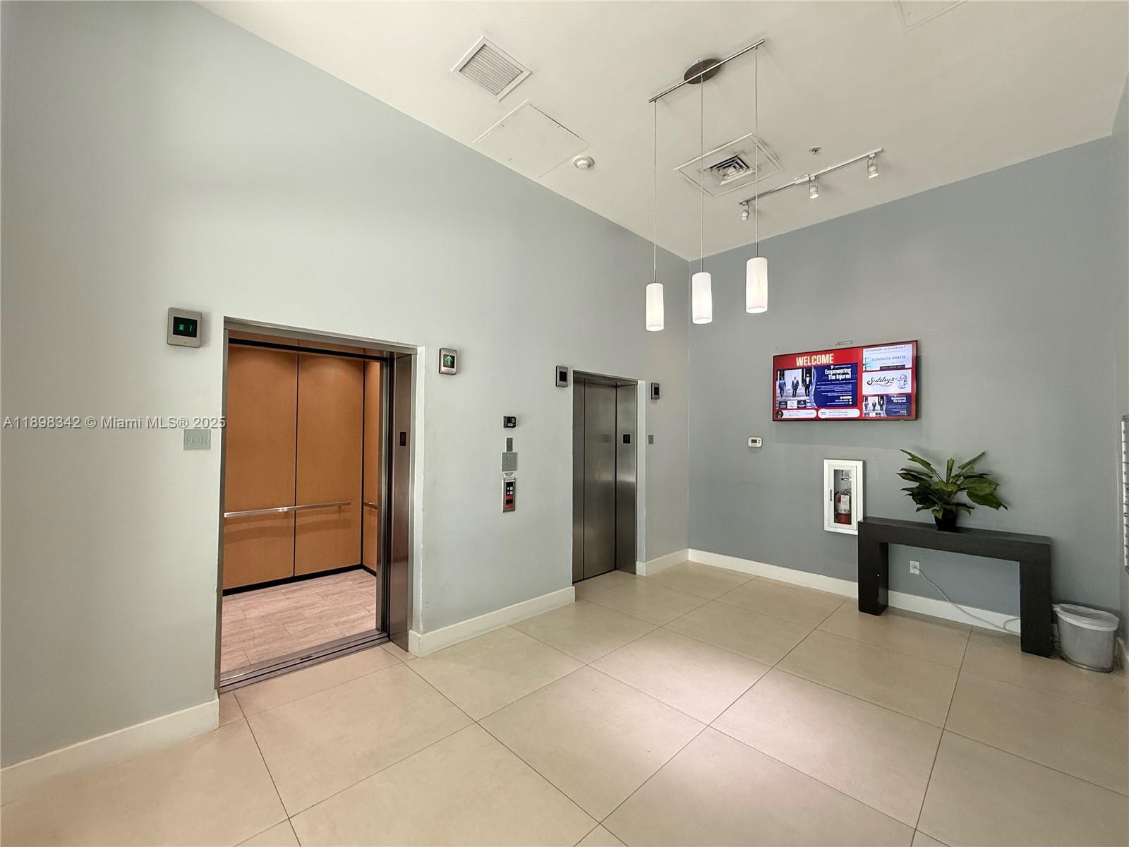 DOWNTOWN DADELAND CONDO N - Residential Lease