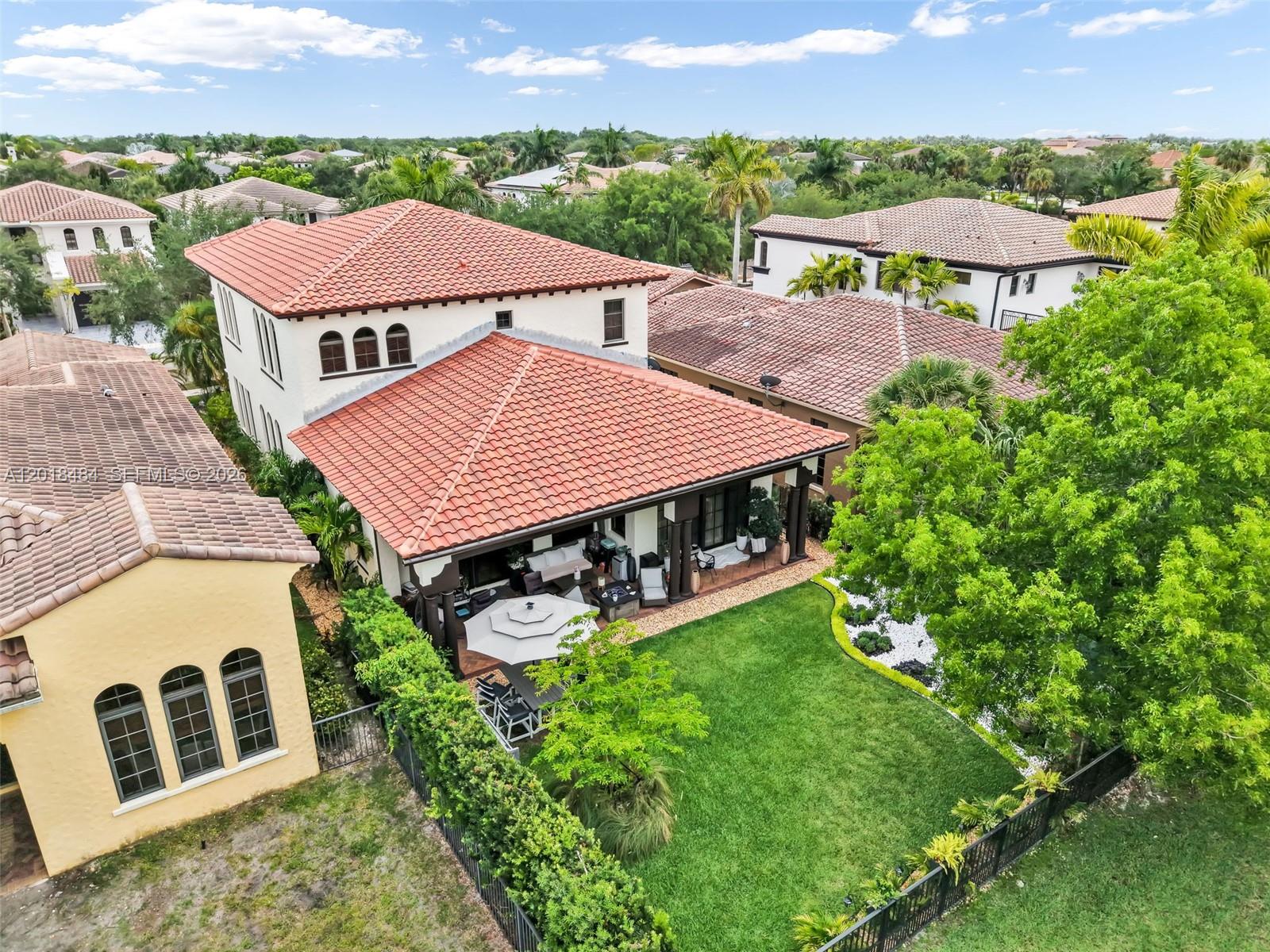 PARKLAND GOLF AND COUNTRY - Residential