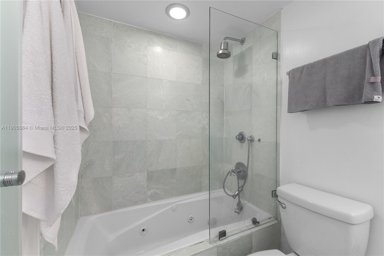 LINCOLN SUB - Residential Lease