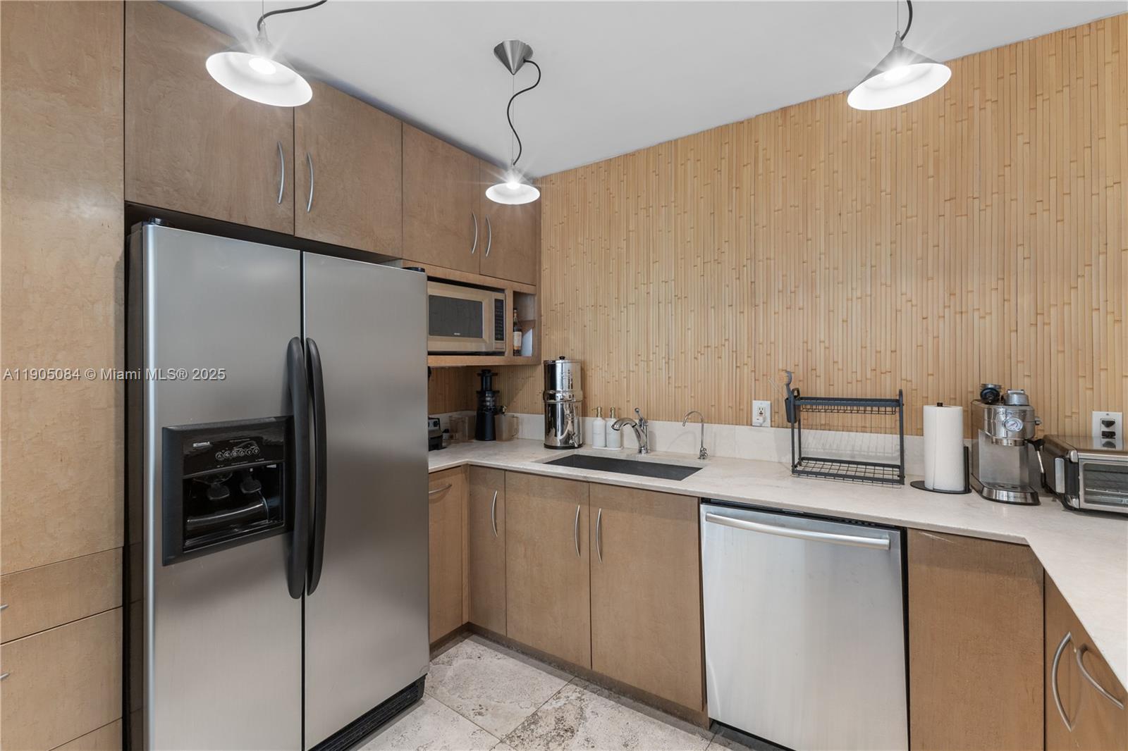 LINCOLN SUB - Residential Lease