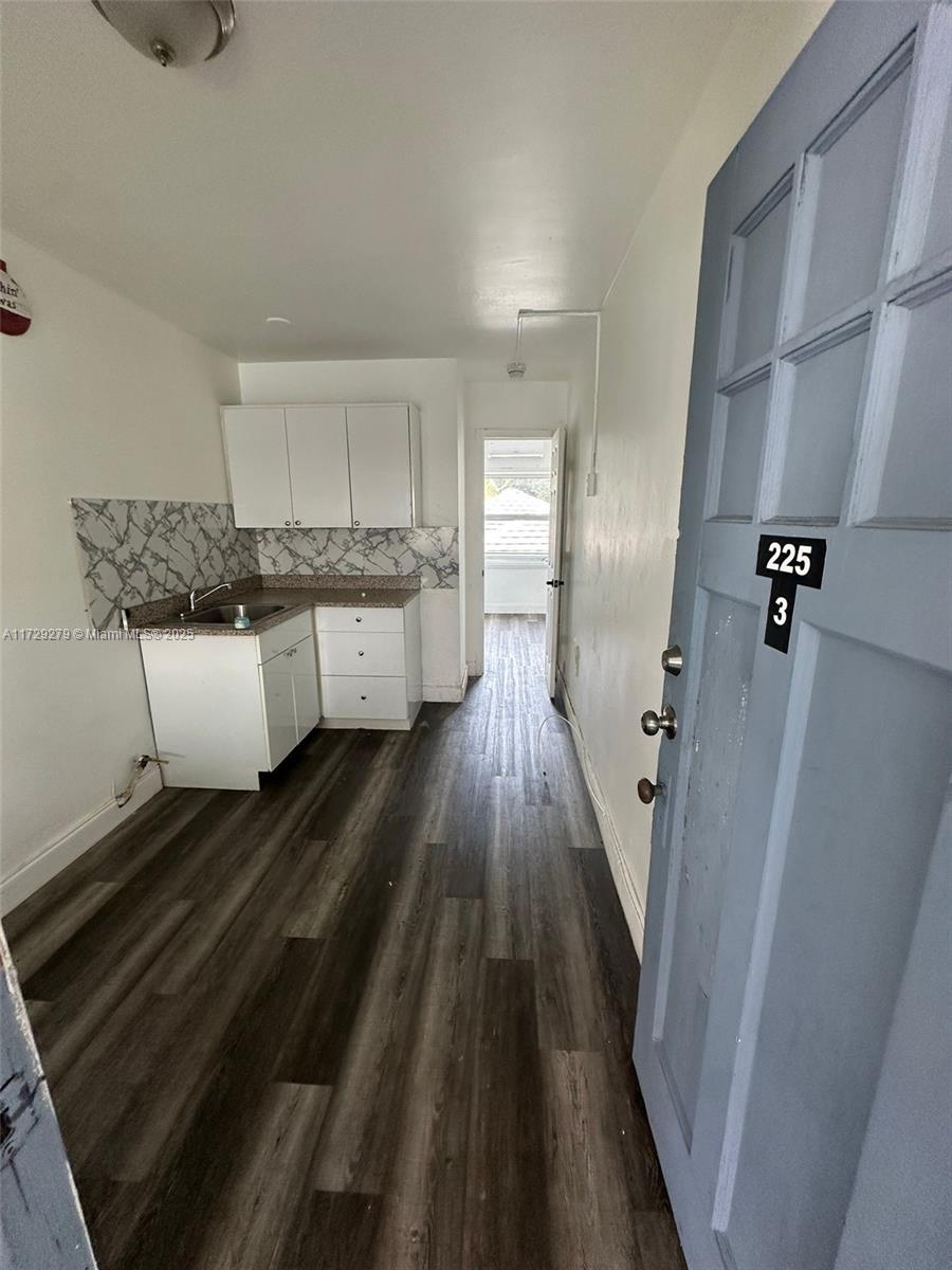 Rental Property at 225 Ne 56th St 225-3, Miami, Broward County, Florida - Bedrooms: 1 
Bathrooms: 1  - $1,500 MO.