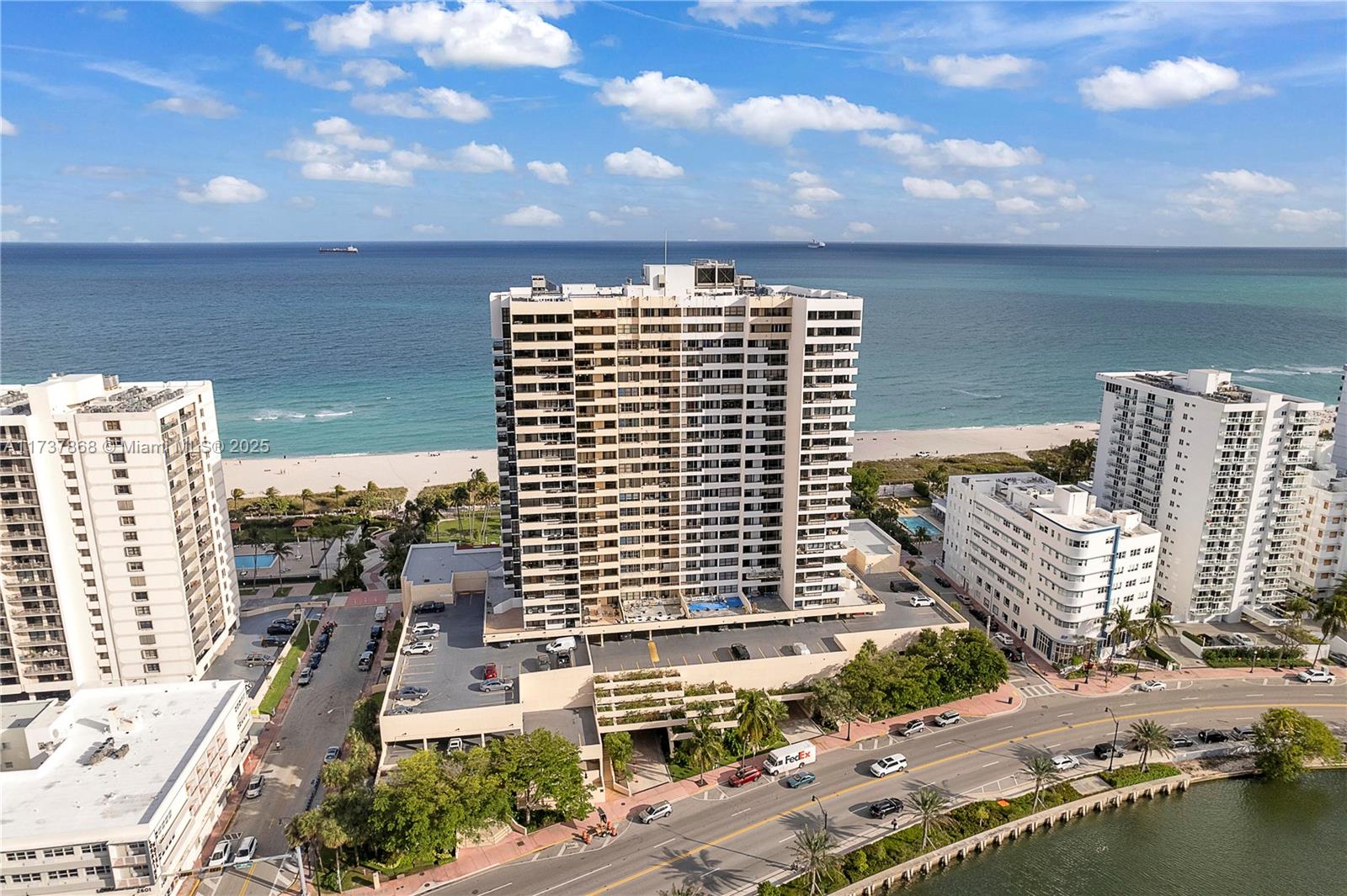 Property for Sale at 2555 Collins Ave 2404, Miami Beach, Miami-Dade County, Florida - Bedrooms: 1 
Bathrooms: 2  - $510,000