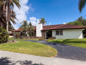 7745 SW 183rd Ter Palmetto Bay FL 33157