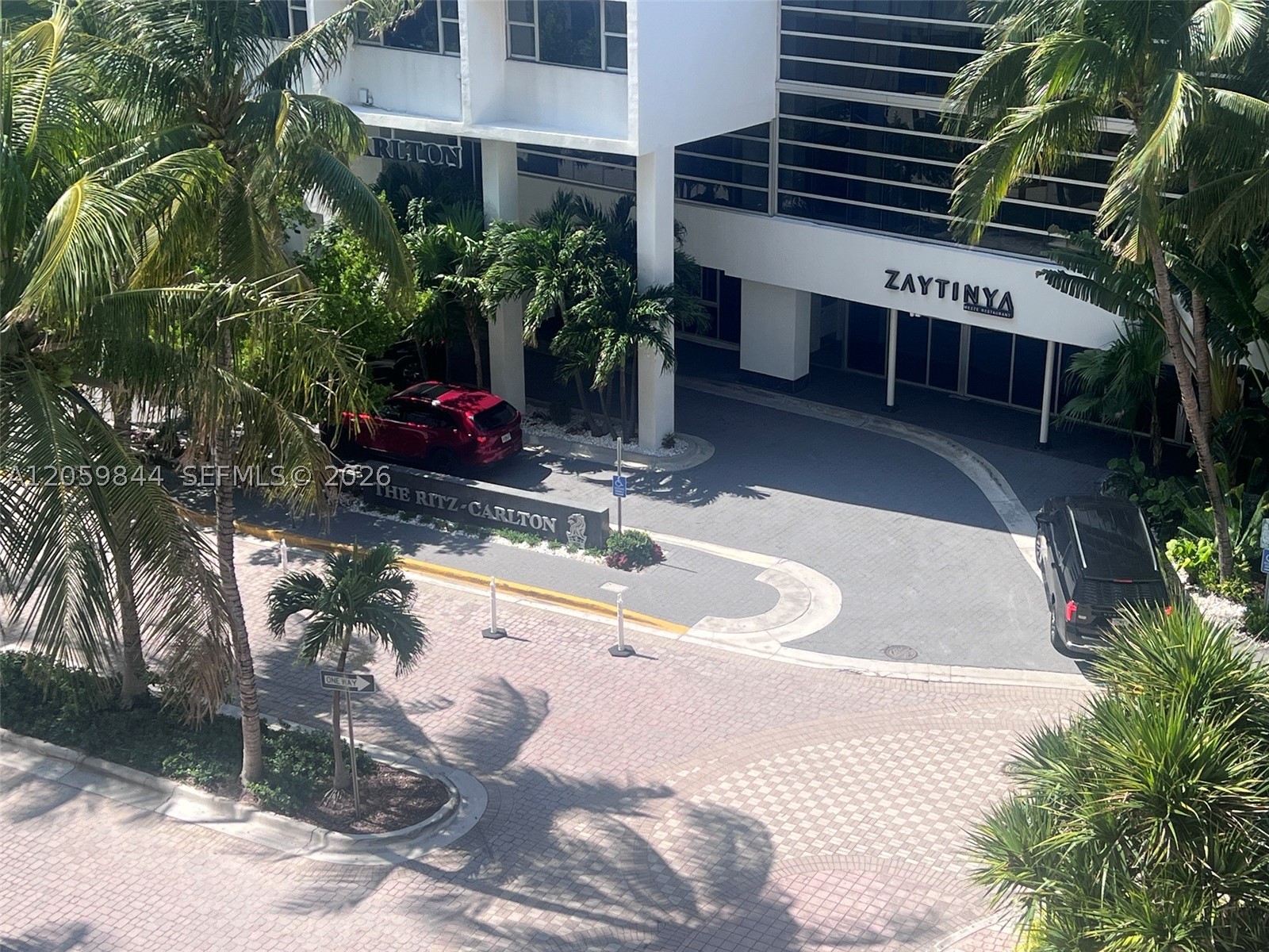 100 Lincoln Rd 537