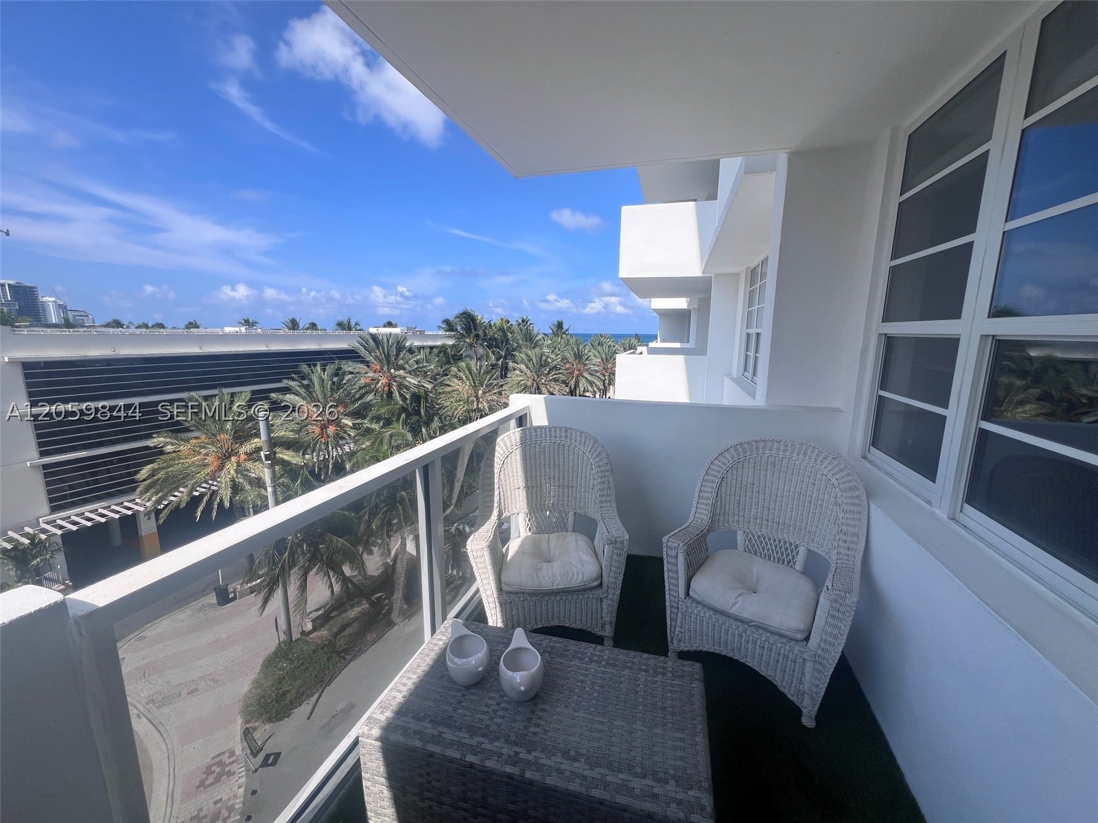 100 Lincoln Rd 537