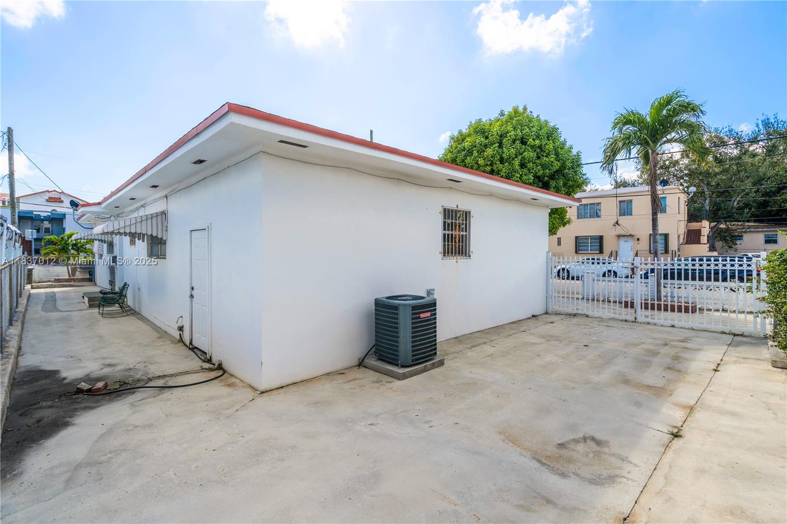 201 NW 14th Ave