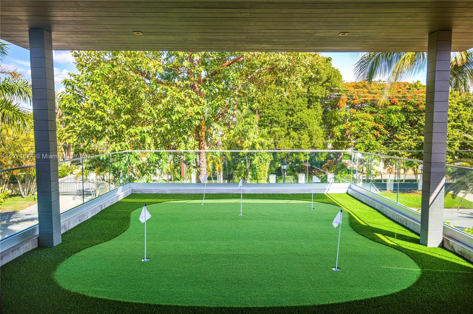 LA GORCE GOLF SUB - Residential