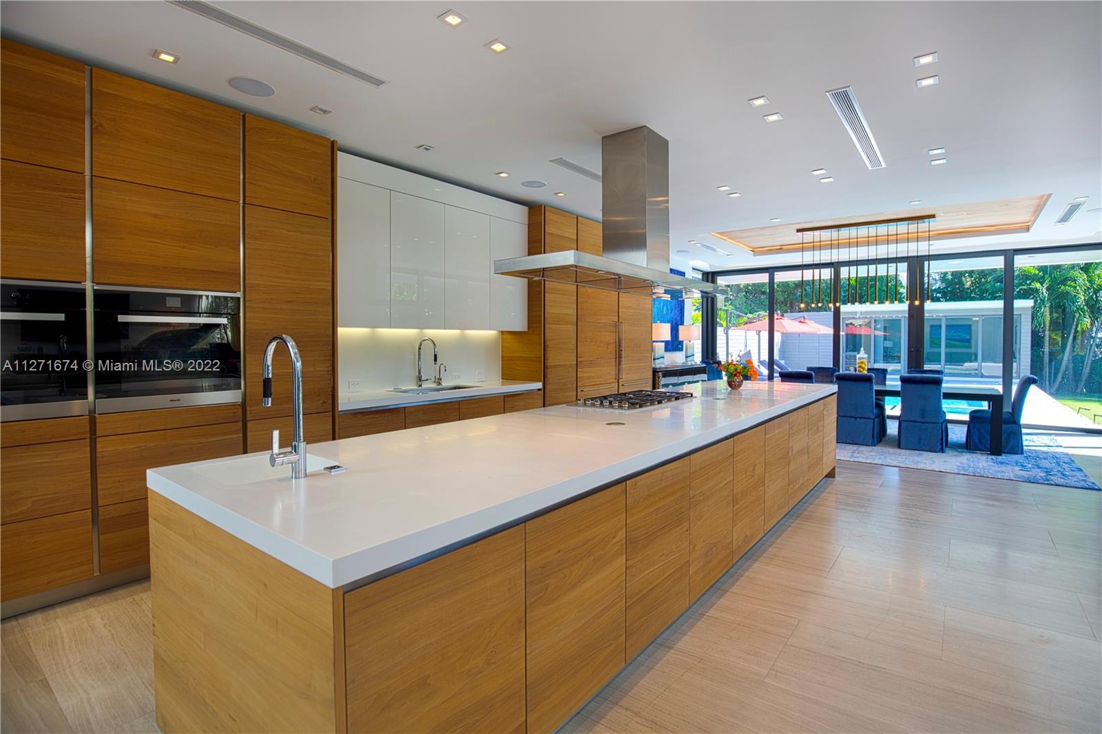 LA GORCE GOLF SUB - Residential