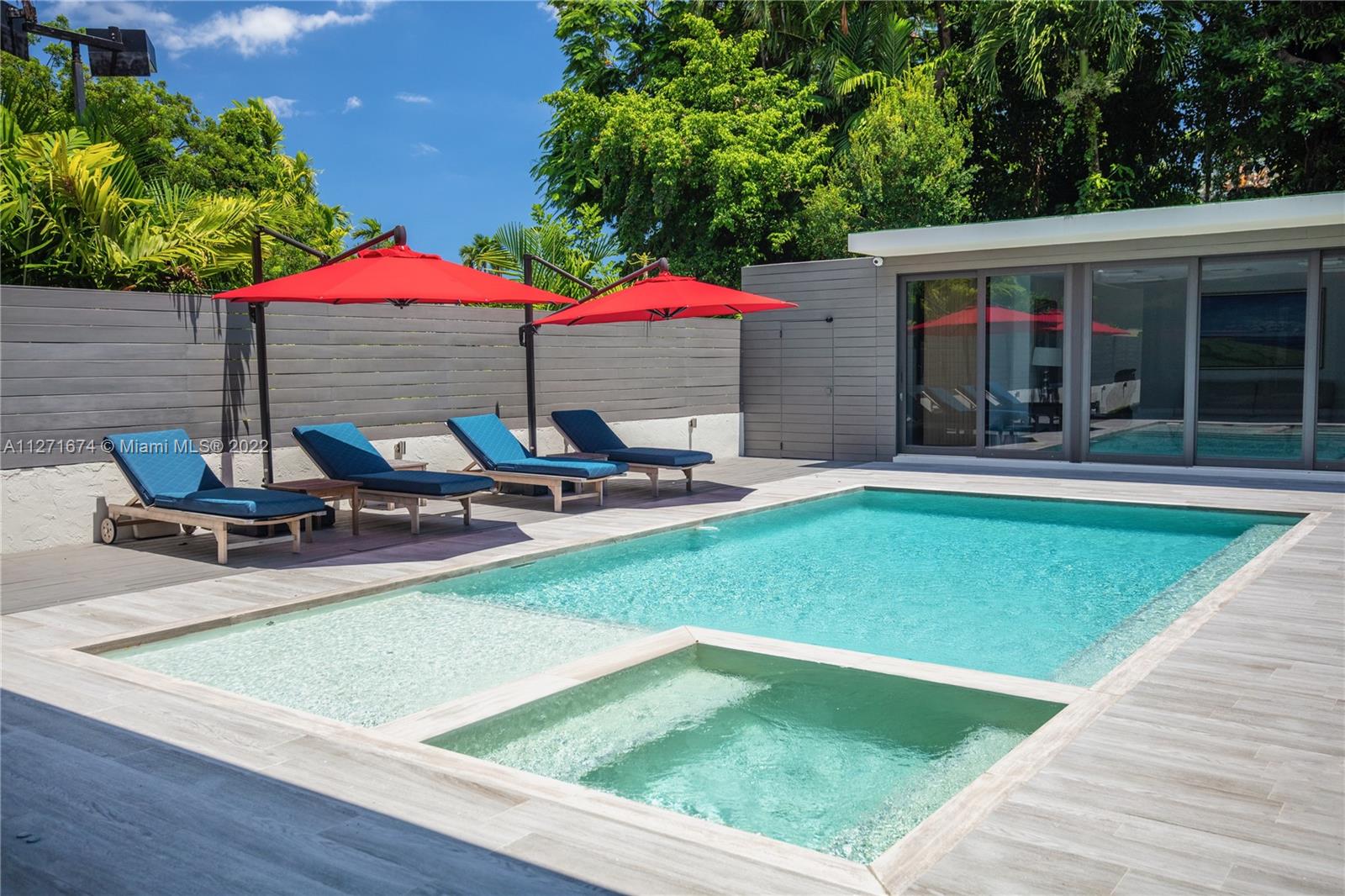 LA GORCE GOLF SUB - Residential