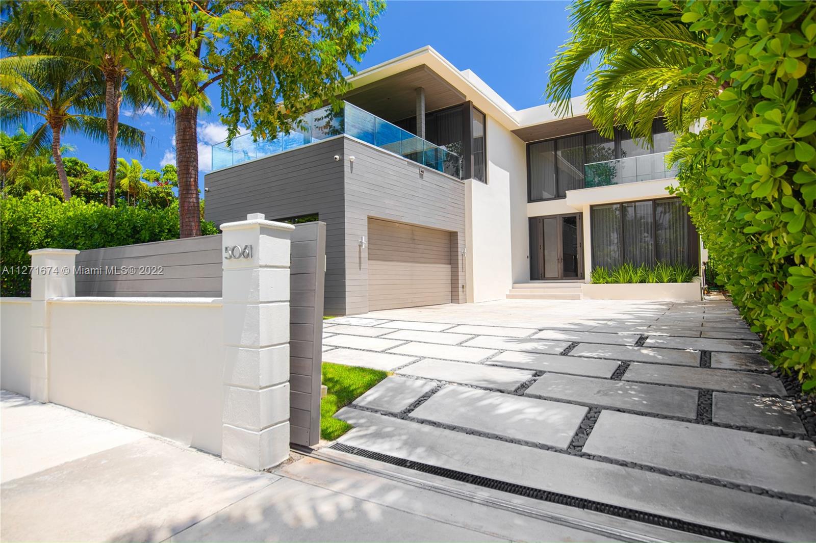 LA GORCE GOLF SUB - Residential