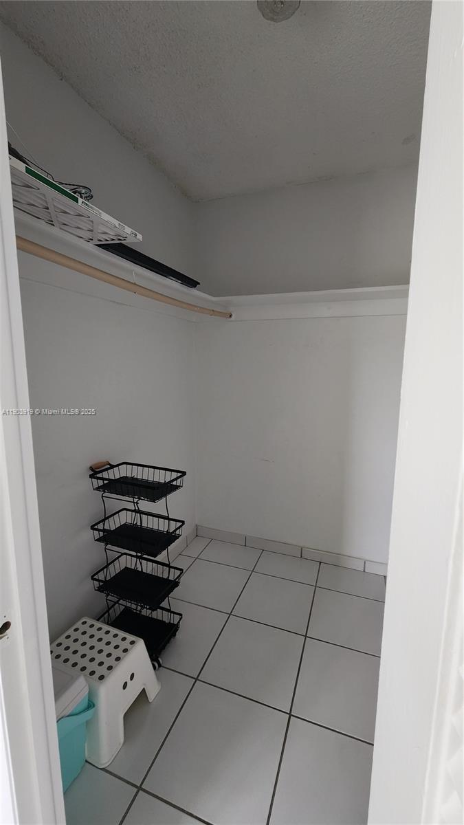 OCEAN PARK CONDO - Residential Lease