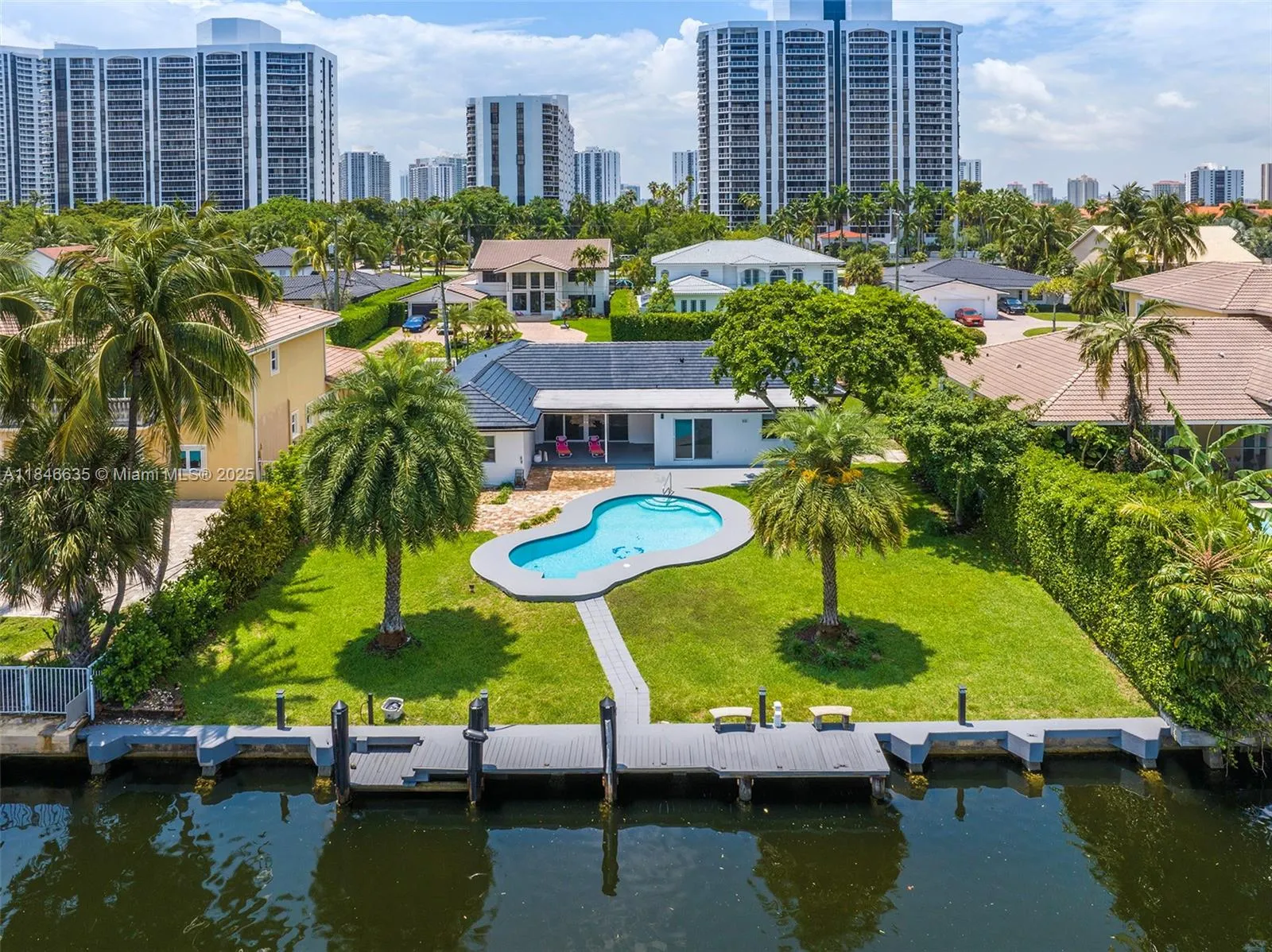 Hallandale Beach, Florida 33009, United States, 3 Bedrooms Bedrooms, ,3 BathroomsBathrooms,Residential,Active,177961