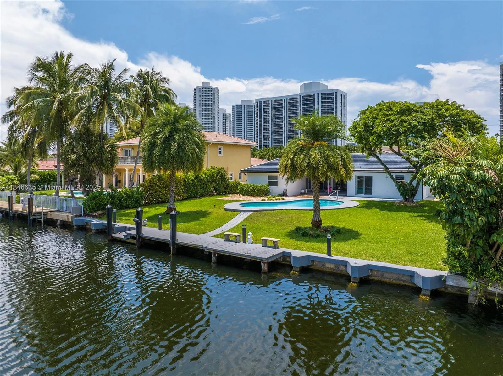 Hallandale Beach, Florida 33009, United States, 3 Bedrooms Bedrooms, ,3 BathroomsBathrooms,Residential,Active,177961