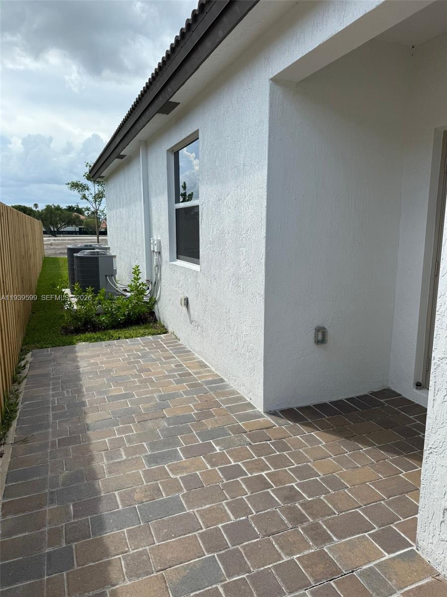 KEYS GATE - Residential Lease