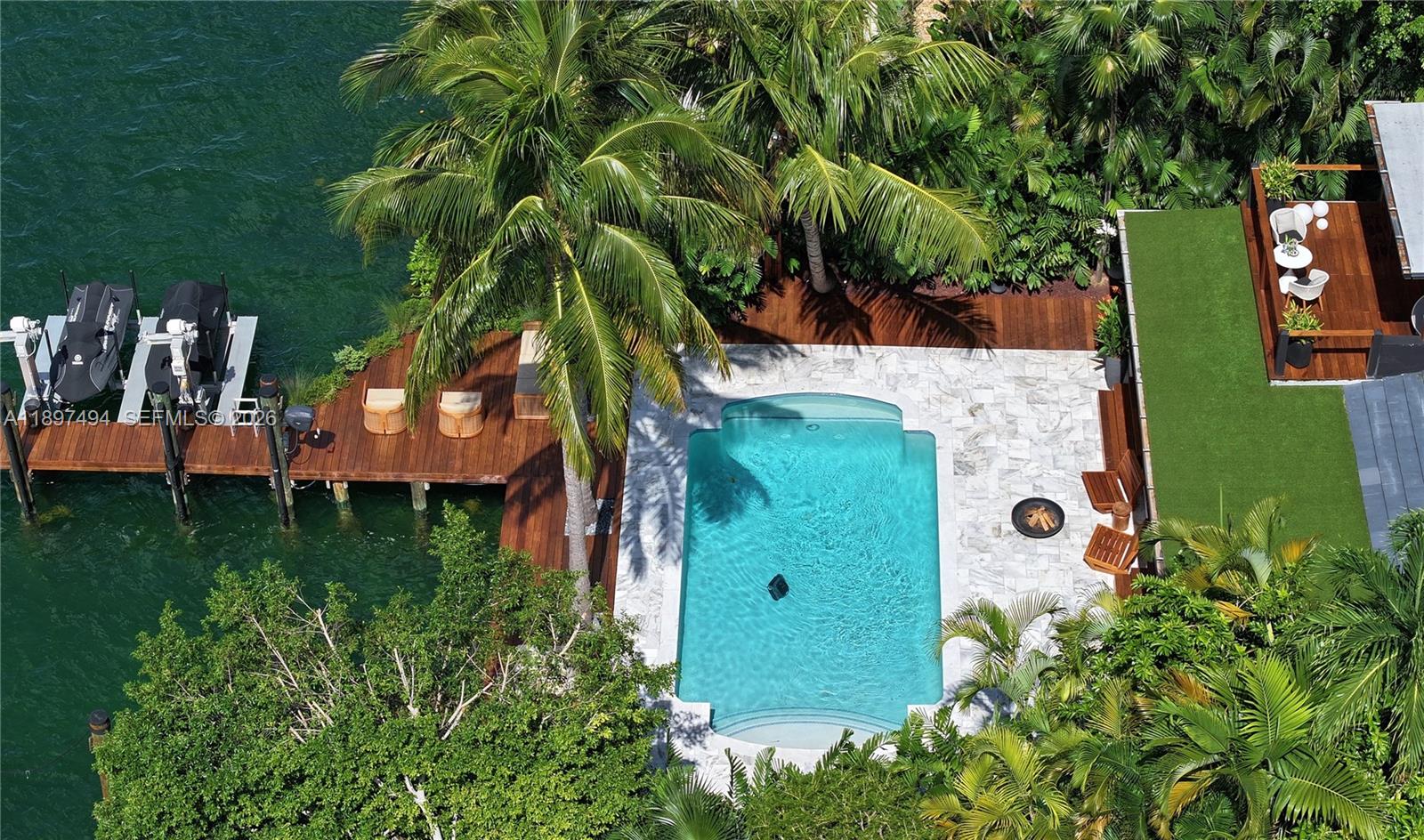 SAN MARINO ISLAND - Residential