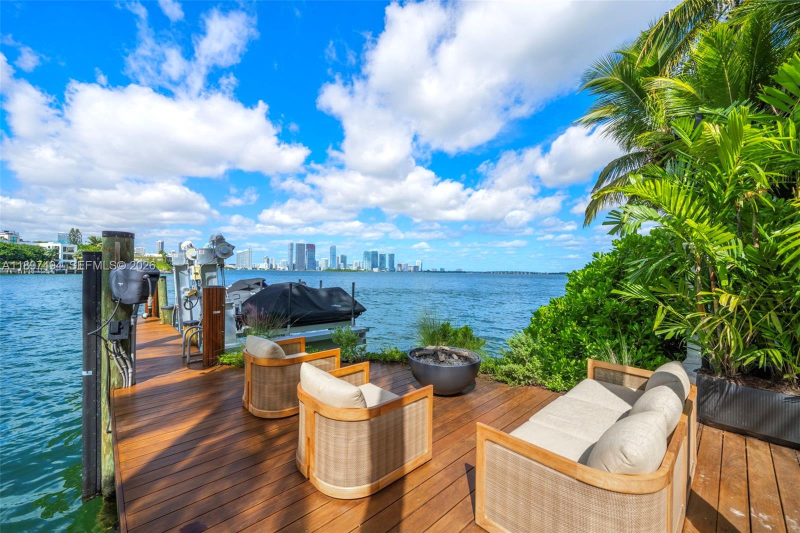 SAN MARINO ISLAND - Residential