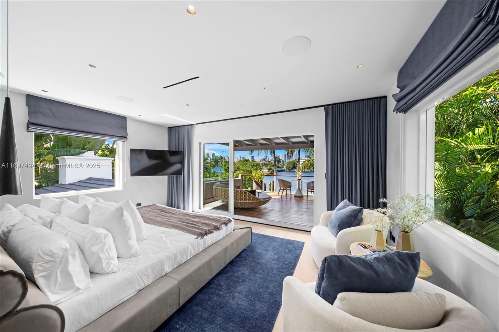 SAN MARINO ISLAND - Residential