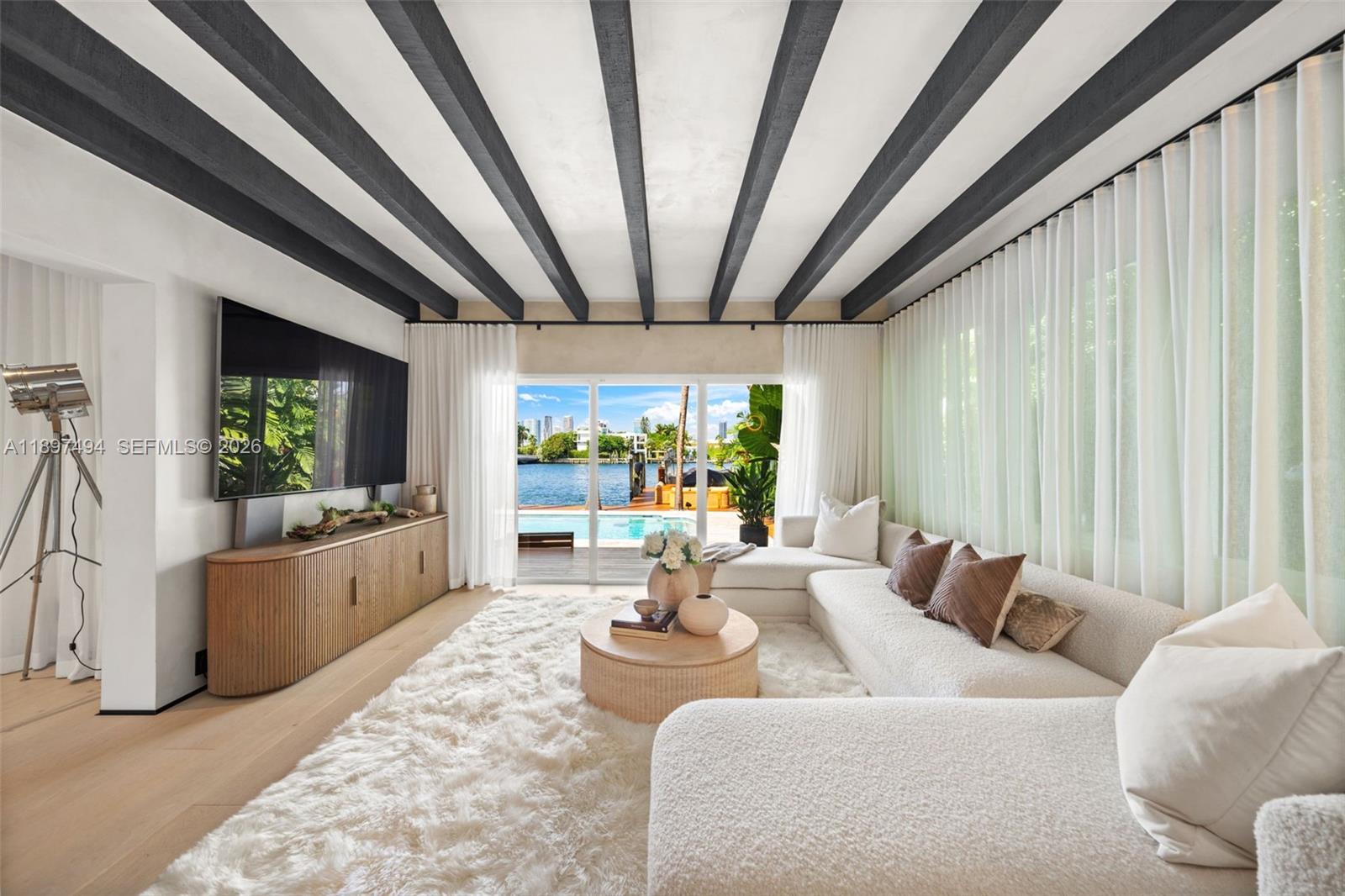 SAN MARINO ISLAND - Residential