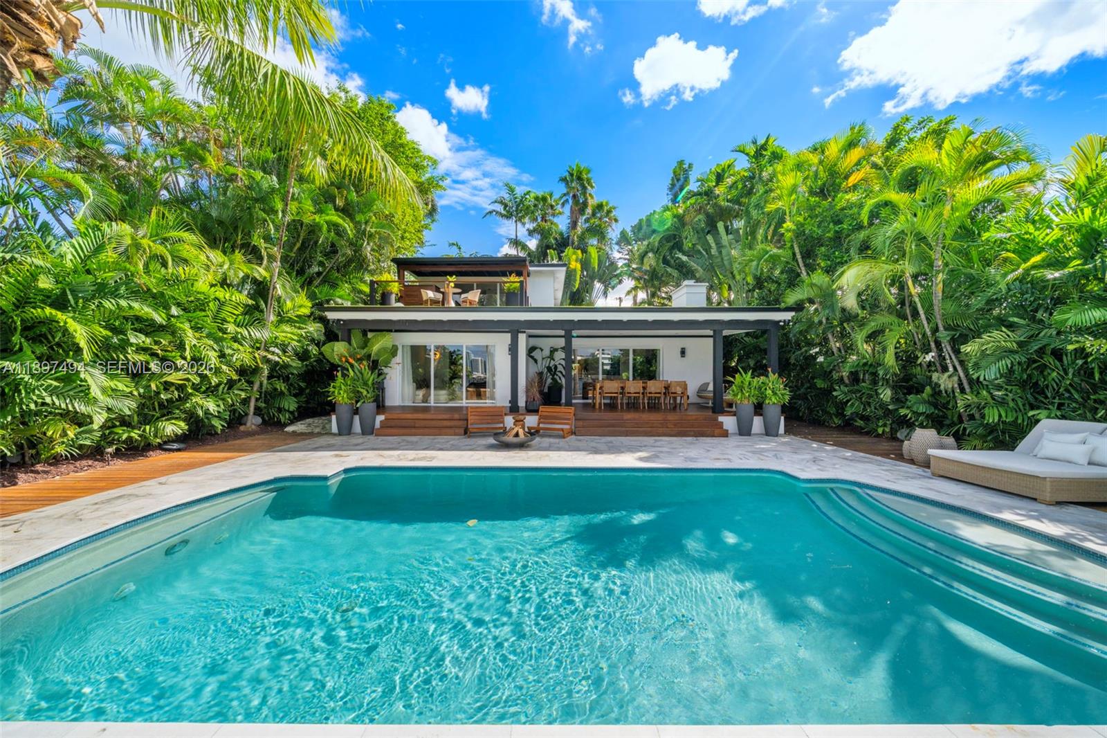 SAN MARINO ISLAND - Residential