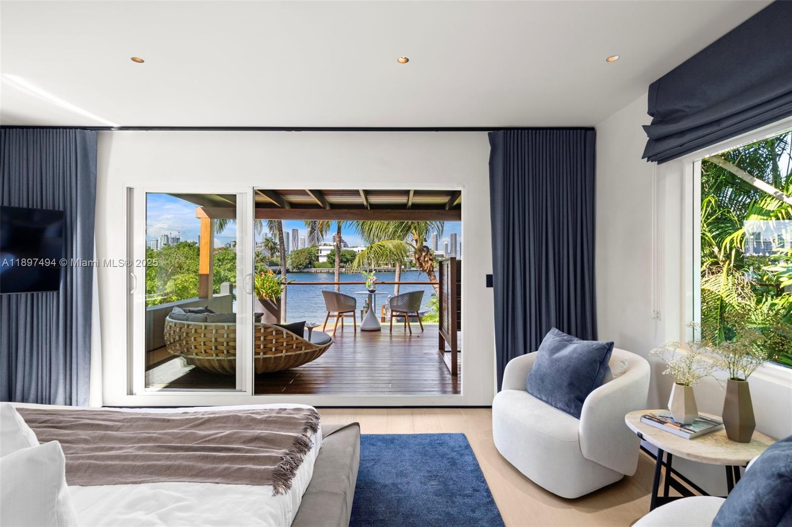 SAN MARINO ISLAND - Residential