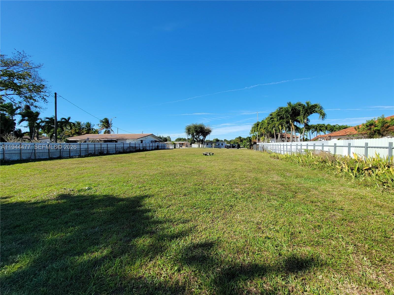 SUB OF PB 7-113 - Land