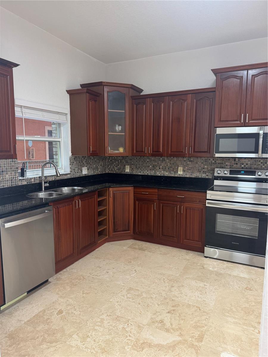 PARK PLACE CONDO - Residential