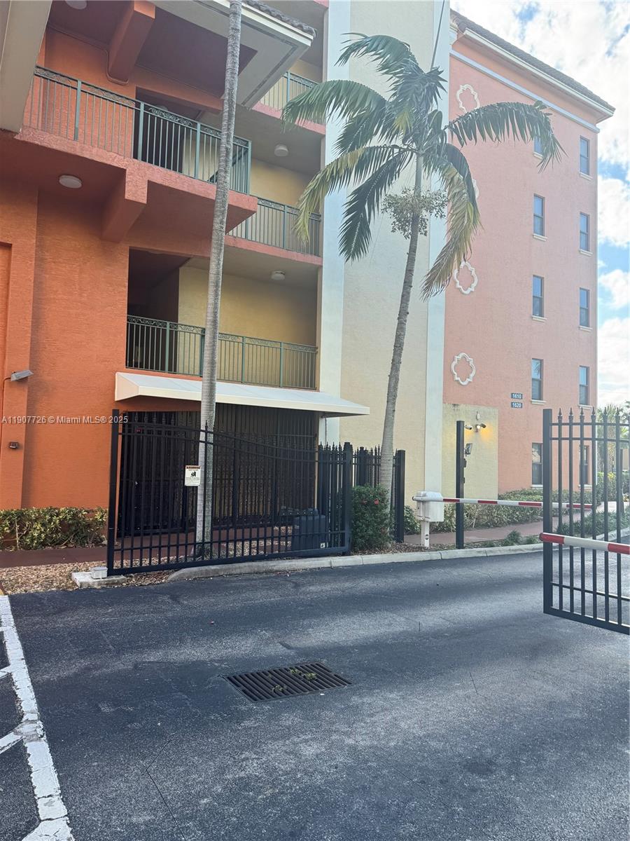 PARK PLACE CONDO - Residential