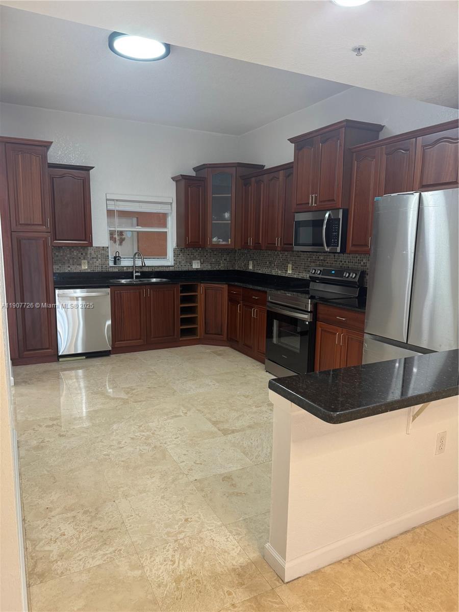 PARK PLACE CONDO - Residential