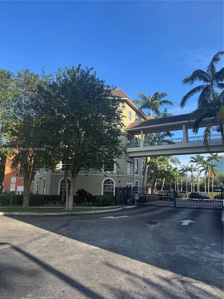 PARK PLACE CONDO - Residential