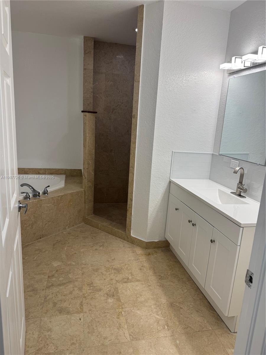 PARK PLACE CONDO - Residential