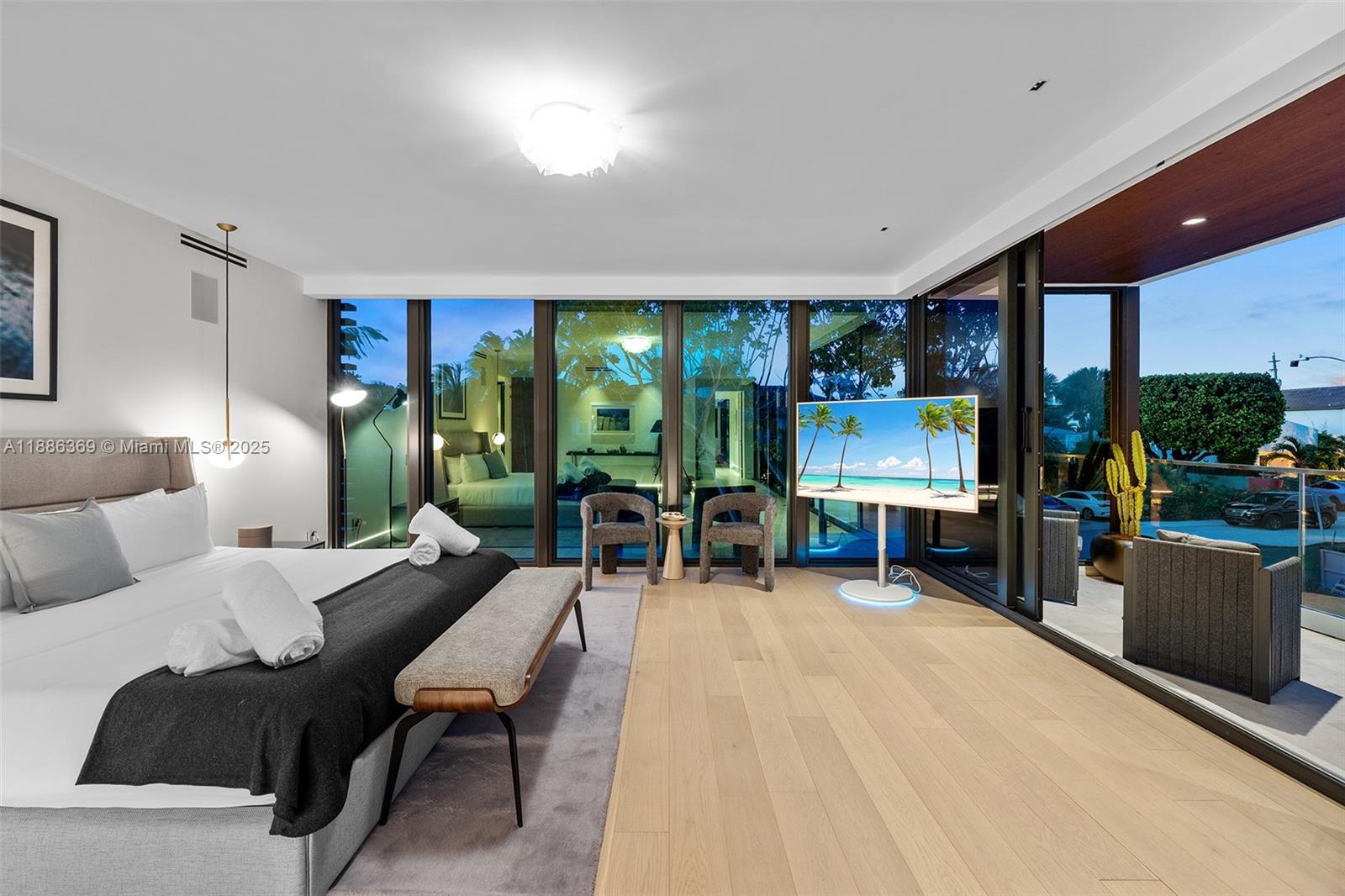 LAS OLAS BY THE SEA EXT - Residential Lease