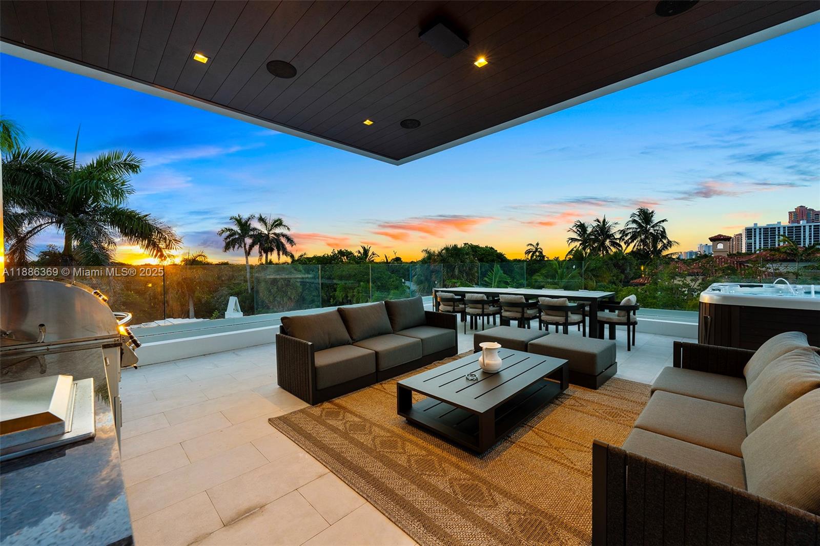 LAS OLAS BY THE SEA EXT - Residential Lease