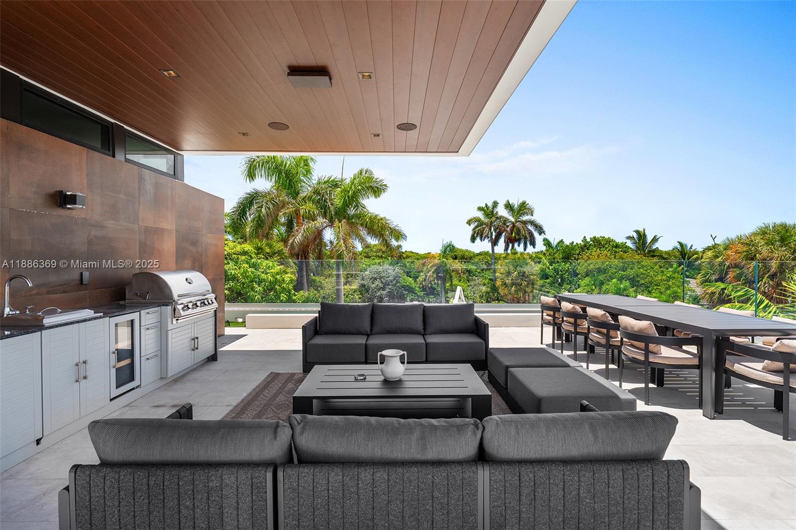 LAS OLAS BY THE SEA EXT - Residential Lease