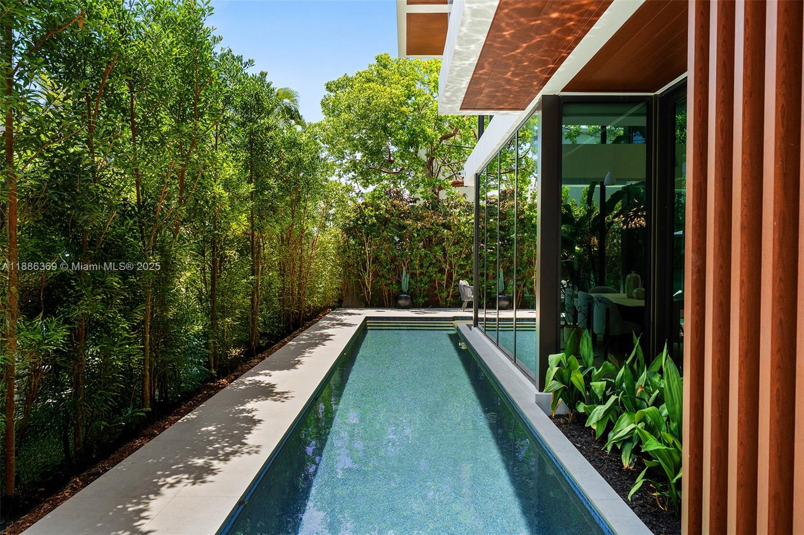 LAS OLAS BY THE SEA EXT - Residential Lease