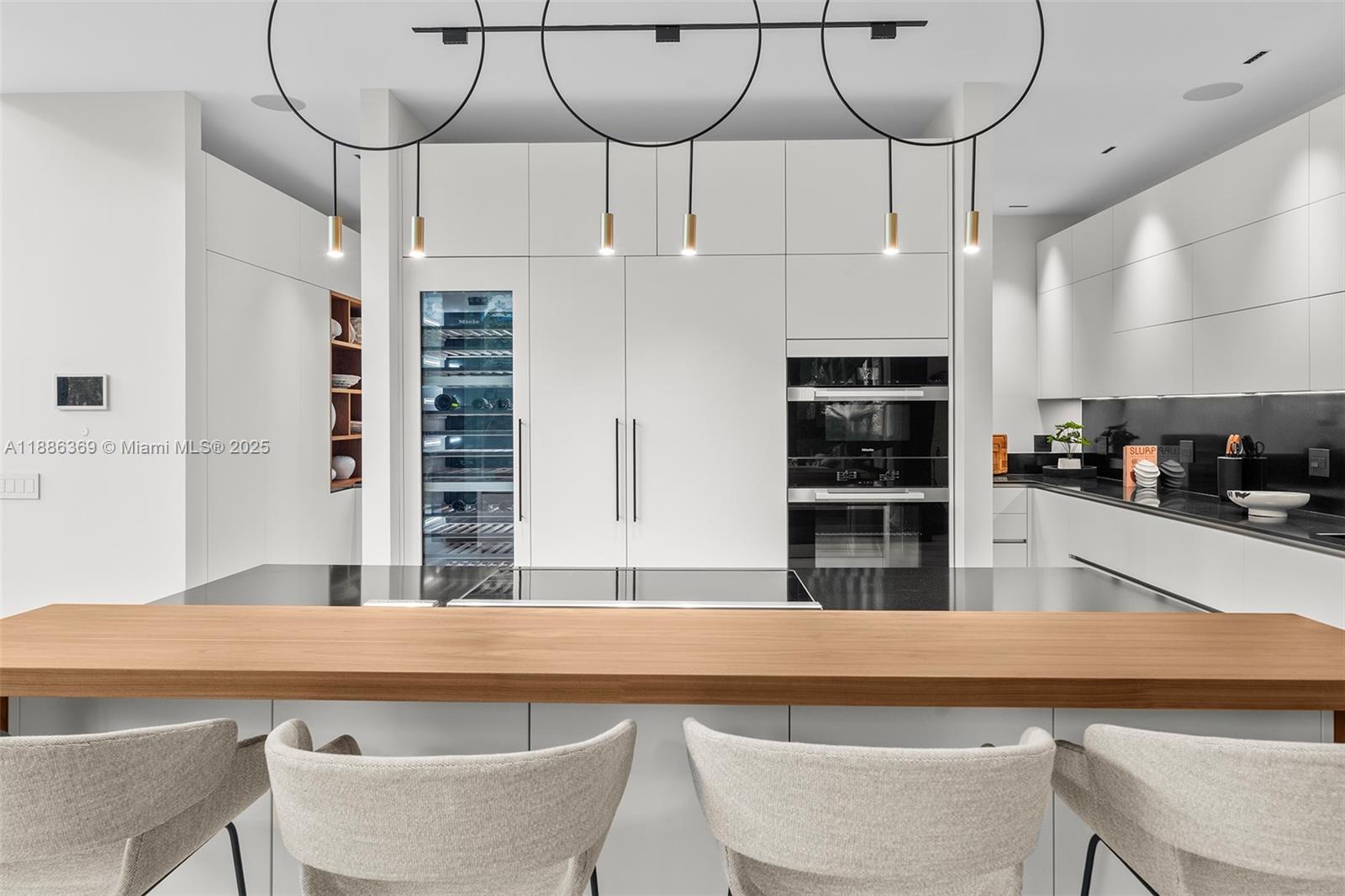 LAS OLAS BY THE SEA EXT - Residential Lease