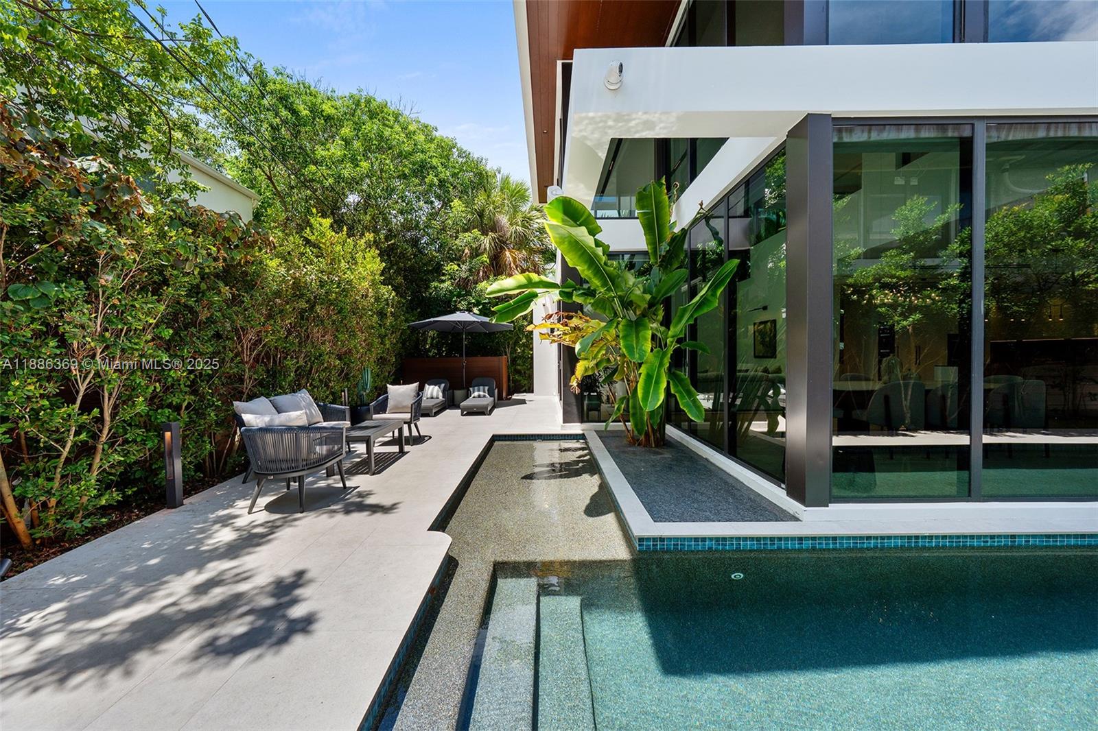 LAS OLAS BY THE SEA EXT - Residential Lease