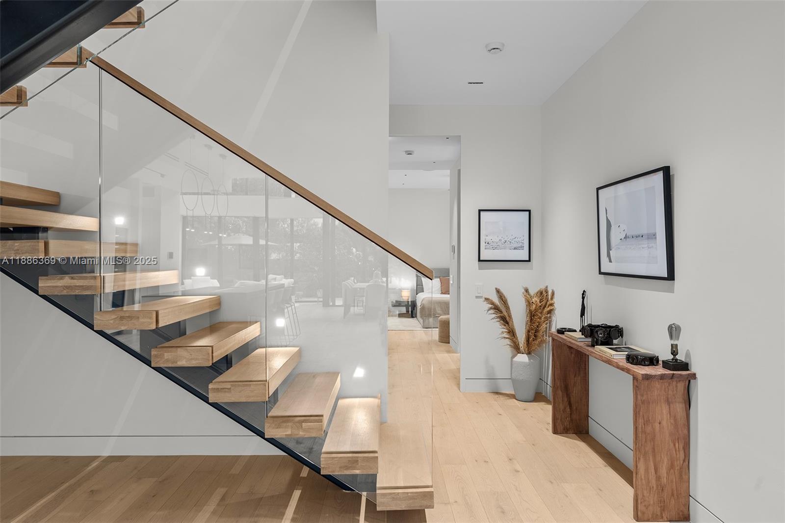 LAS OLAS BY THE SEA EXT - Residential Lease