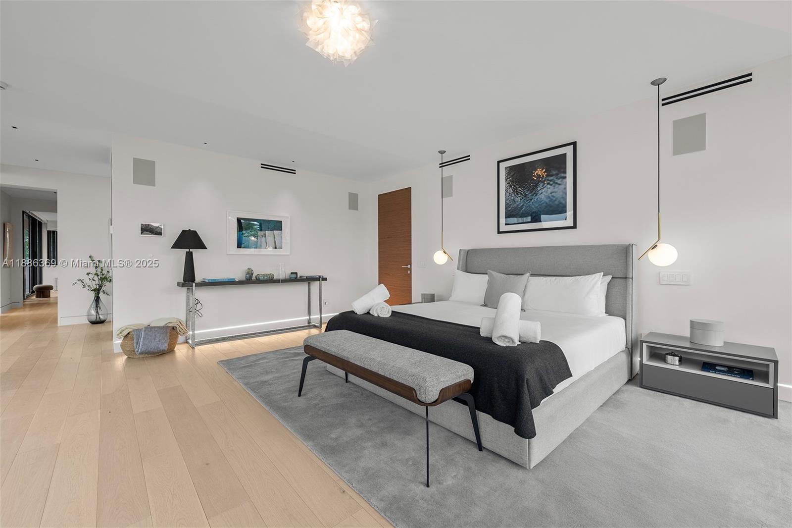 LAS OLAS BY THE SEA EXT - Residential Lease