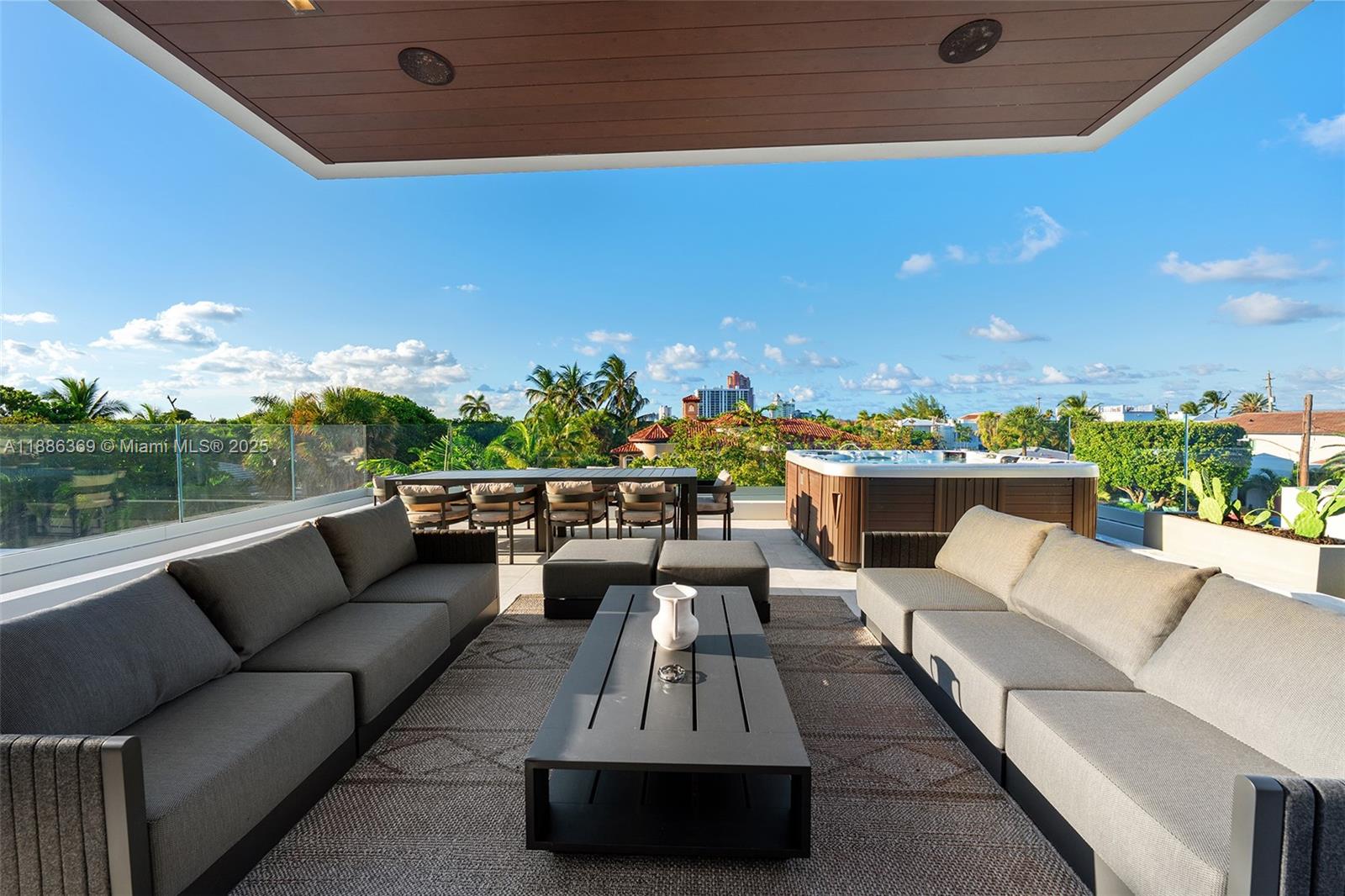 LAS OLAS BY THE SEA EXT - Residential Lease