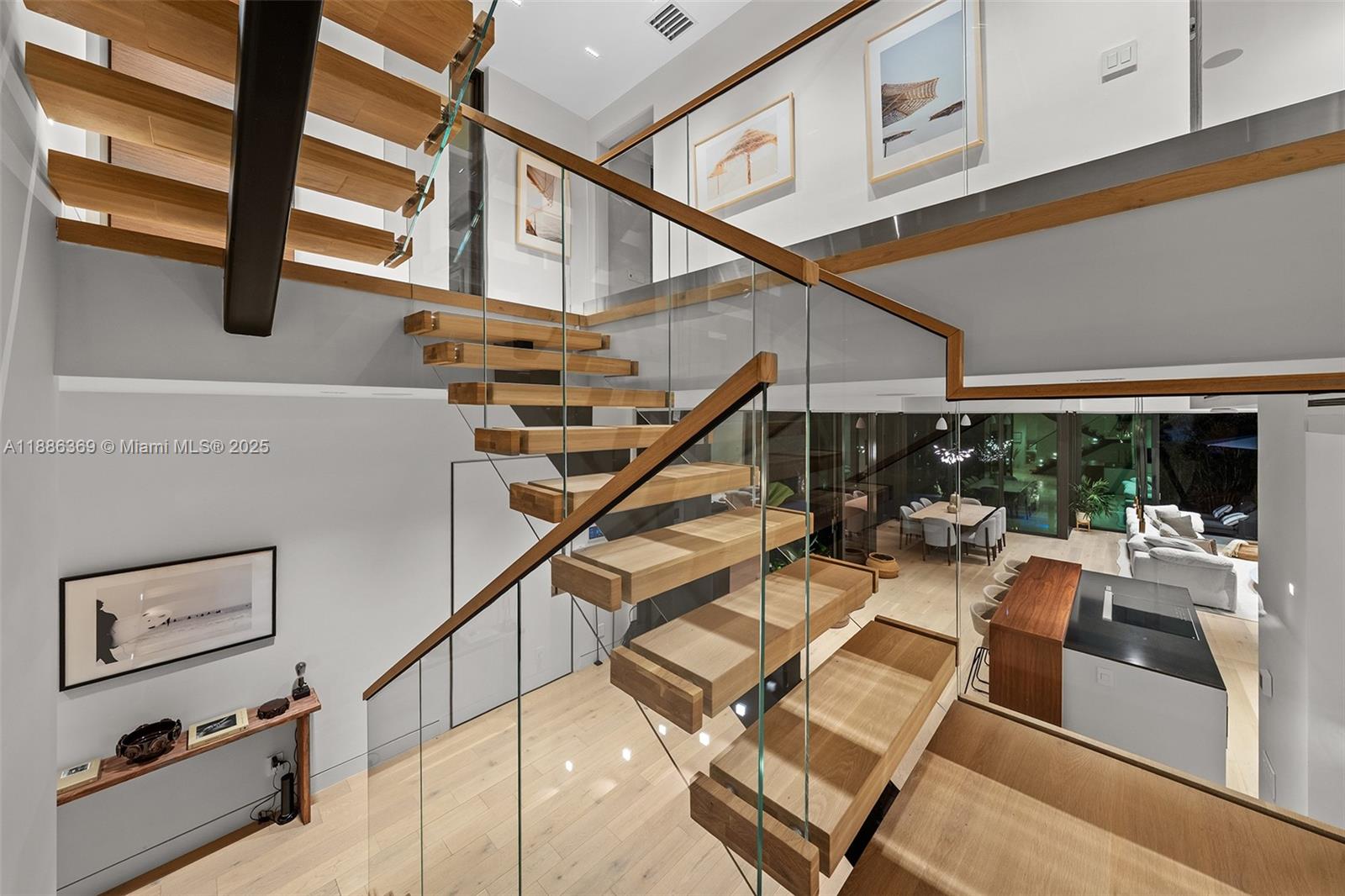 LAS OLAS BY THE SEA EXT - Residential Lease