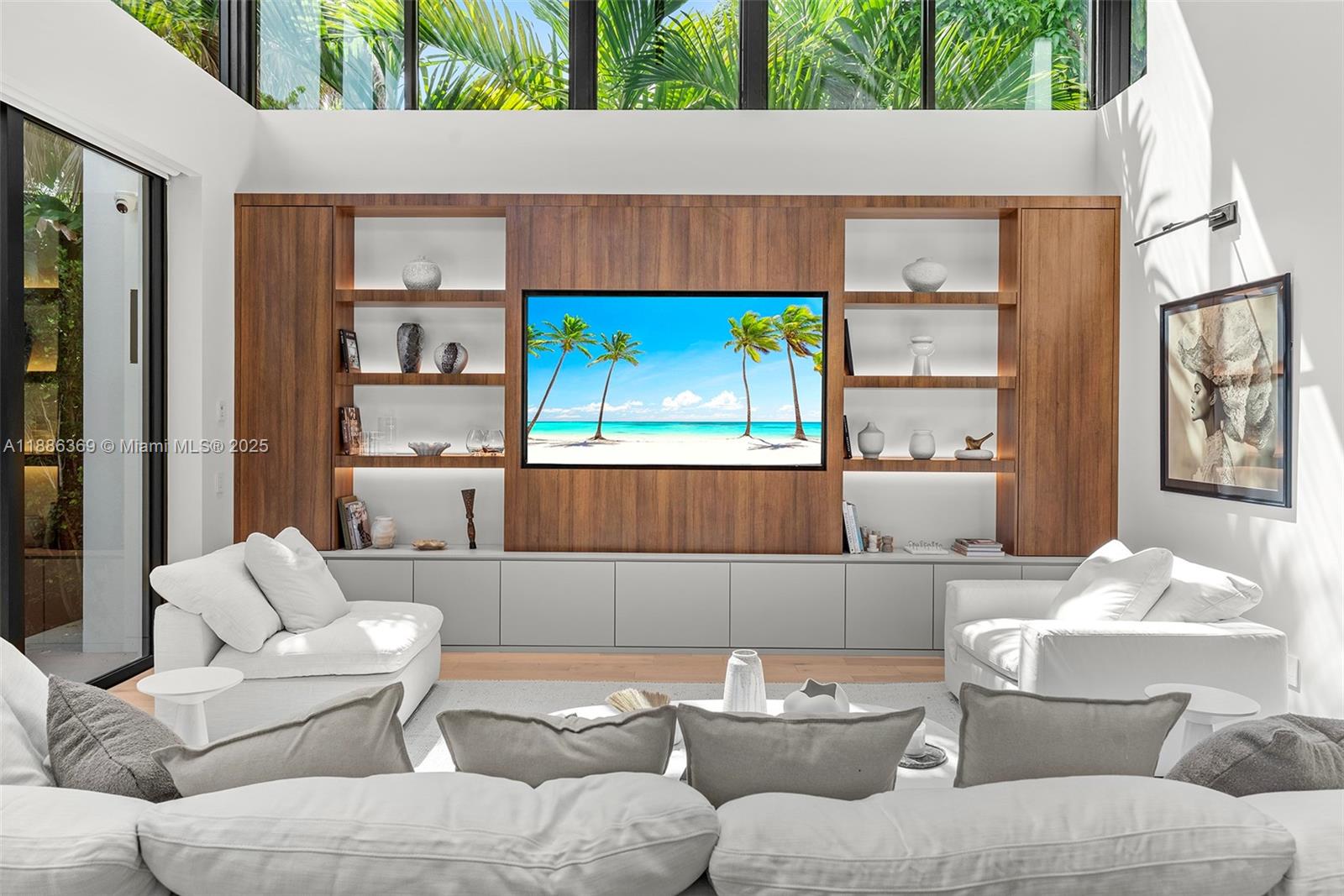 LAS OLAS BY THE SEA EXT - Residential Lease