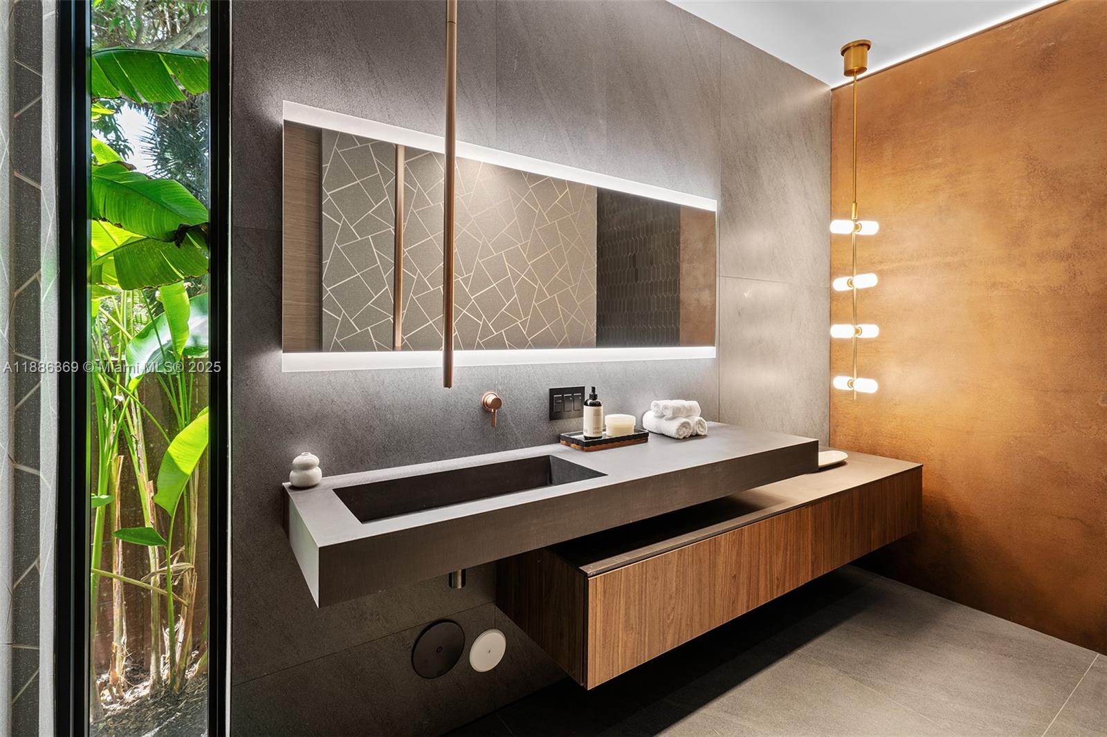 LAS OLAS BY THE SEA EXT - Residential Lease