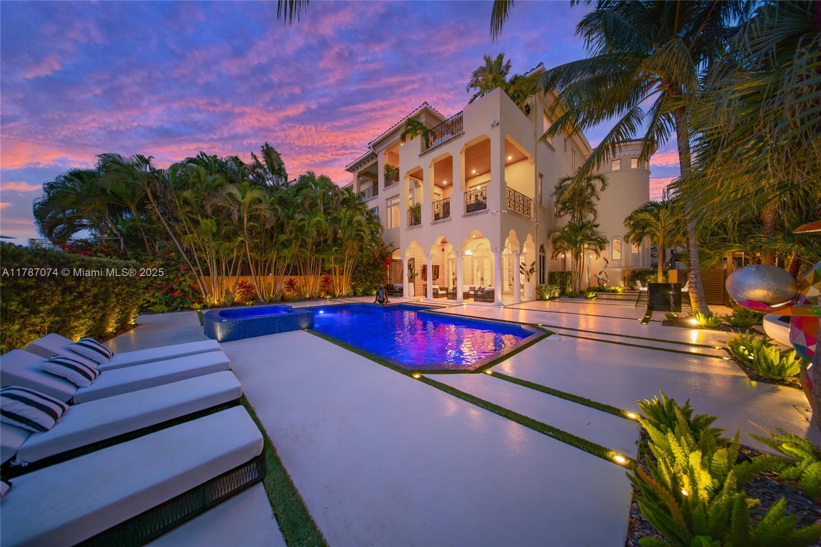 1530 Island Blvd